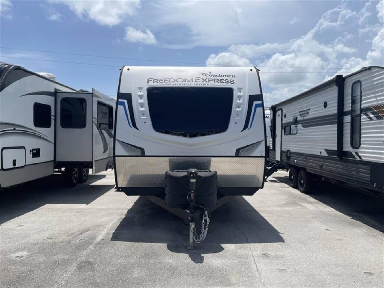 A photo of this 2022 Coachmen FREEDOM EXPRESS ULTRA LITE 252RBS