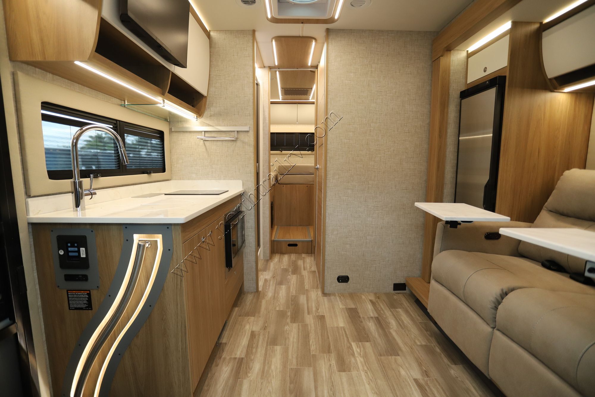 2026 Tiffin Motor Homes Wayfarer 25XLW in ft. myers FL