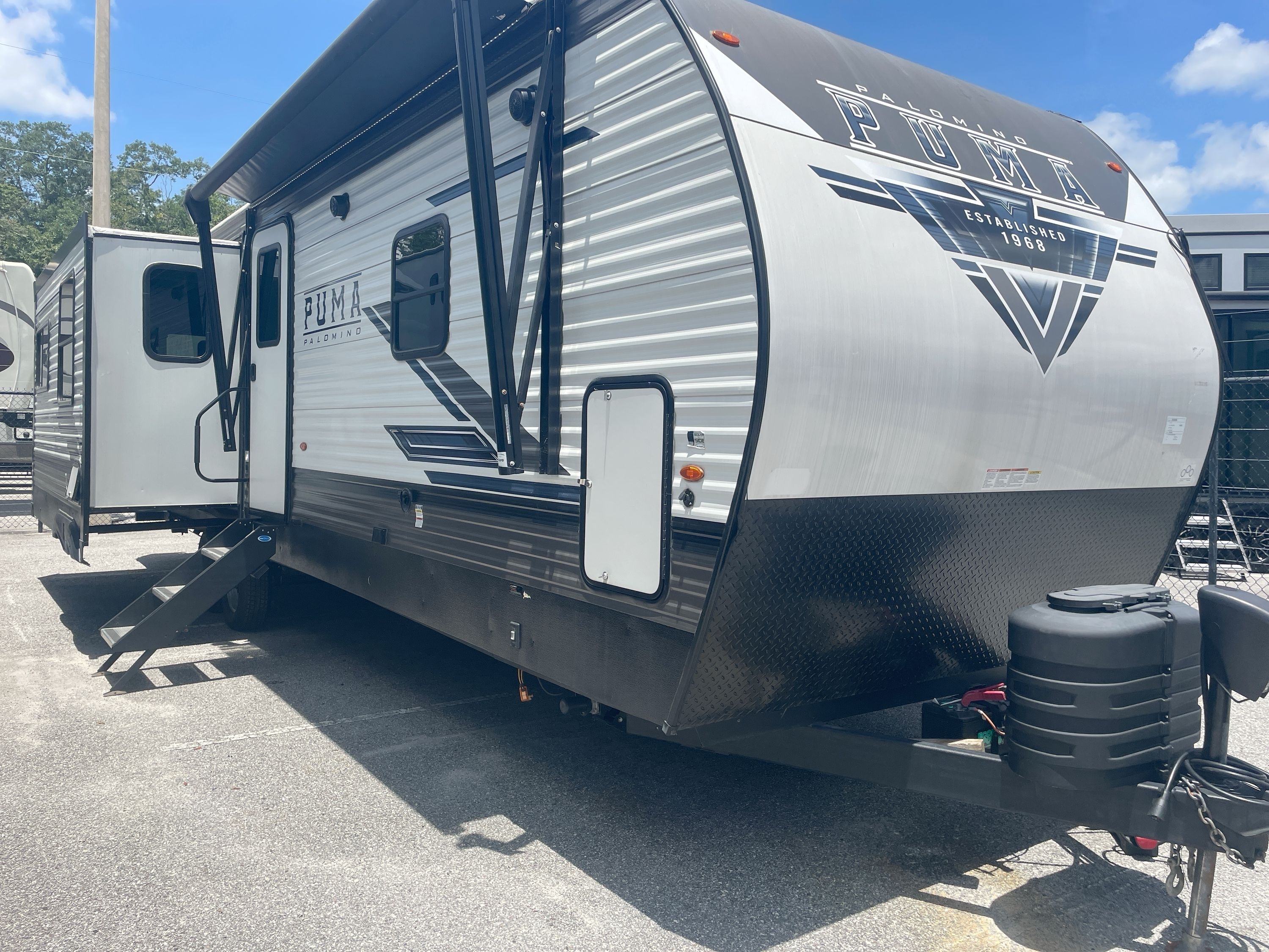 2023 Forest River PUMA 31RLQS in dover FL