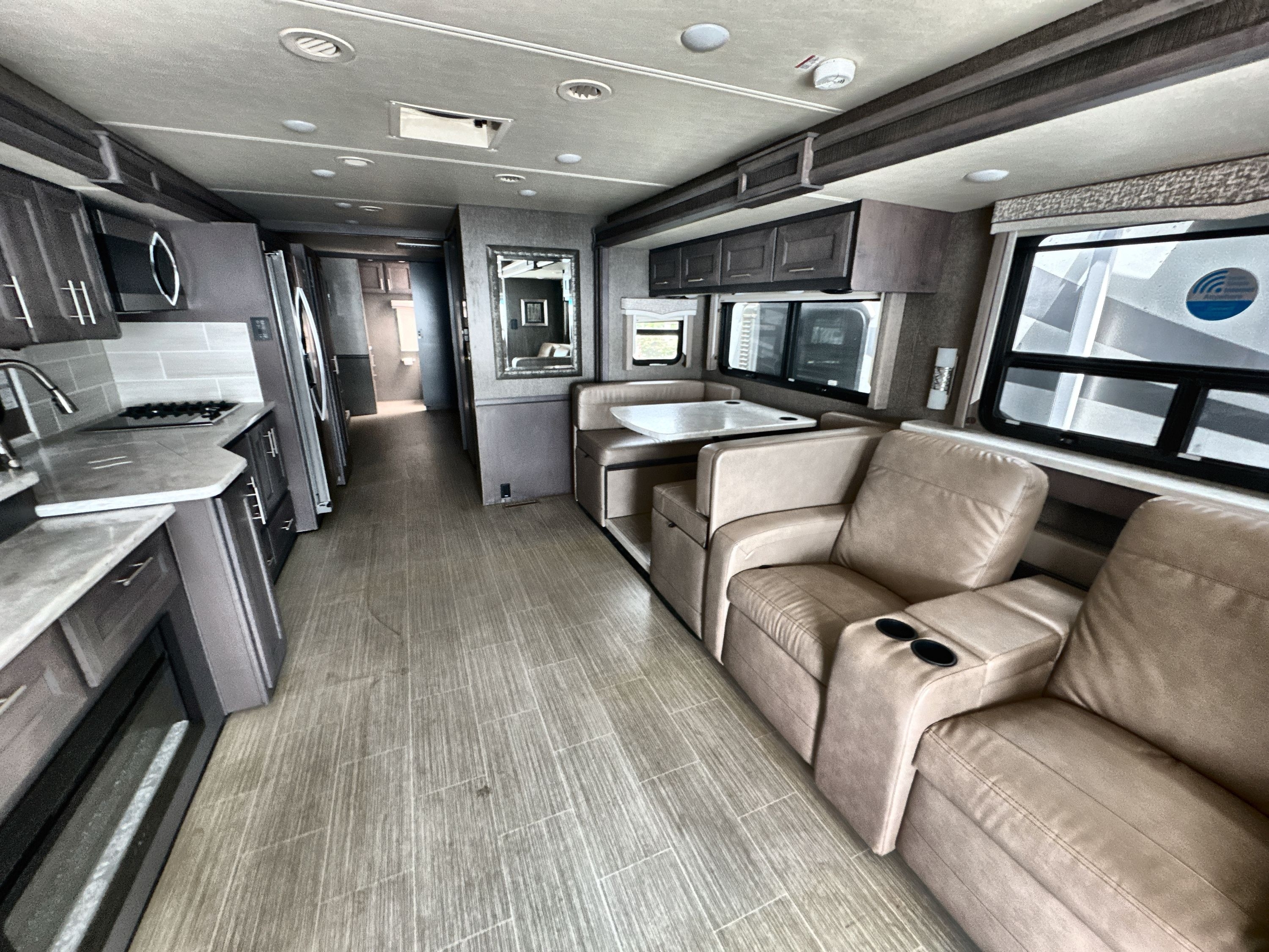 2022 Thor CHALLENGER 37FH in hamburg NY