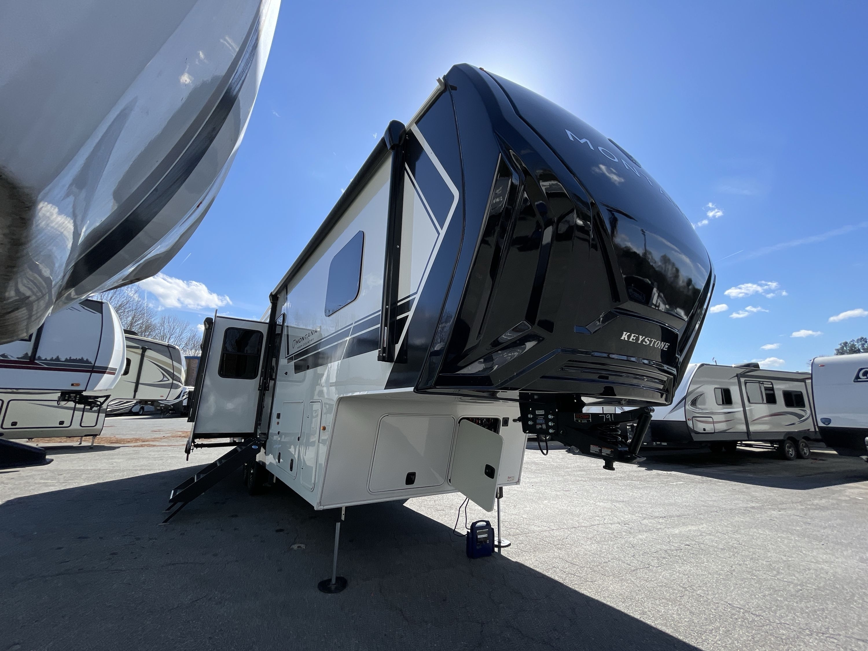 2026 Keystone MONTANA HIGH COUNTRY 290RL in statesville NC