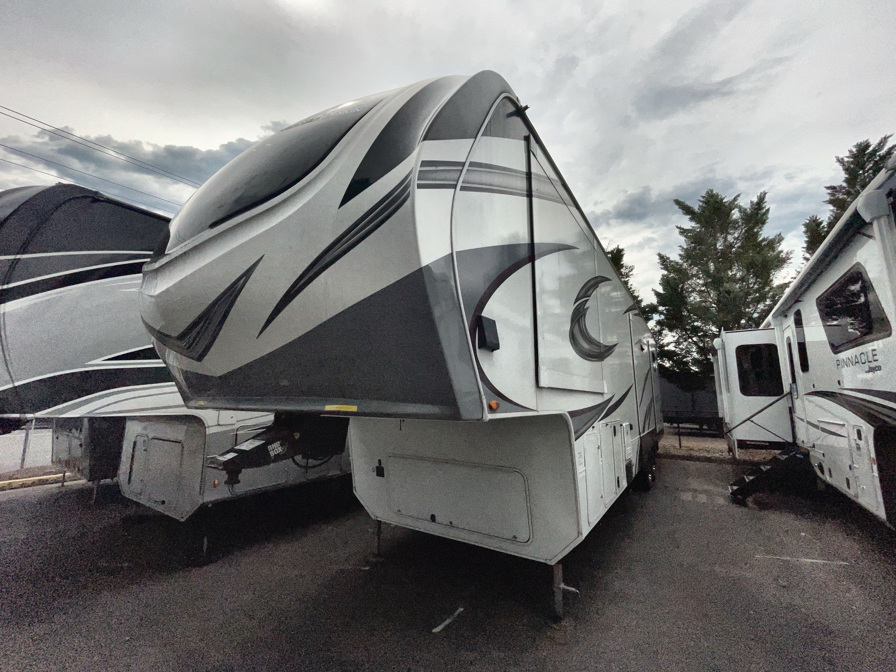 2023 Grand Design SOLITUDE 3950BH in manassas VA