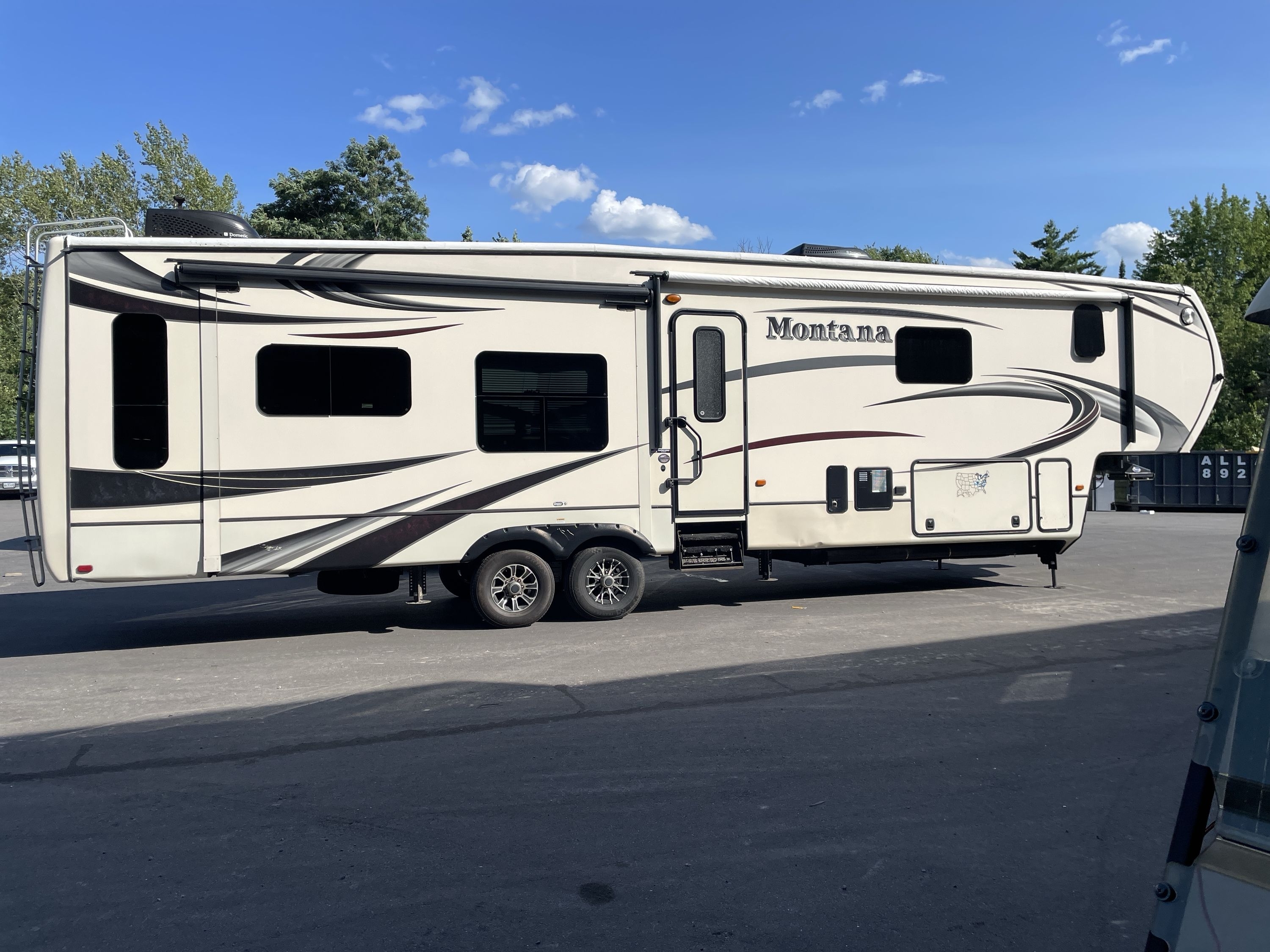 2015 Keystone MONTANA 3910FB RV