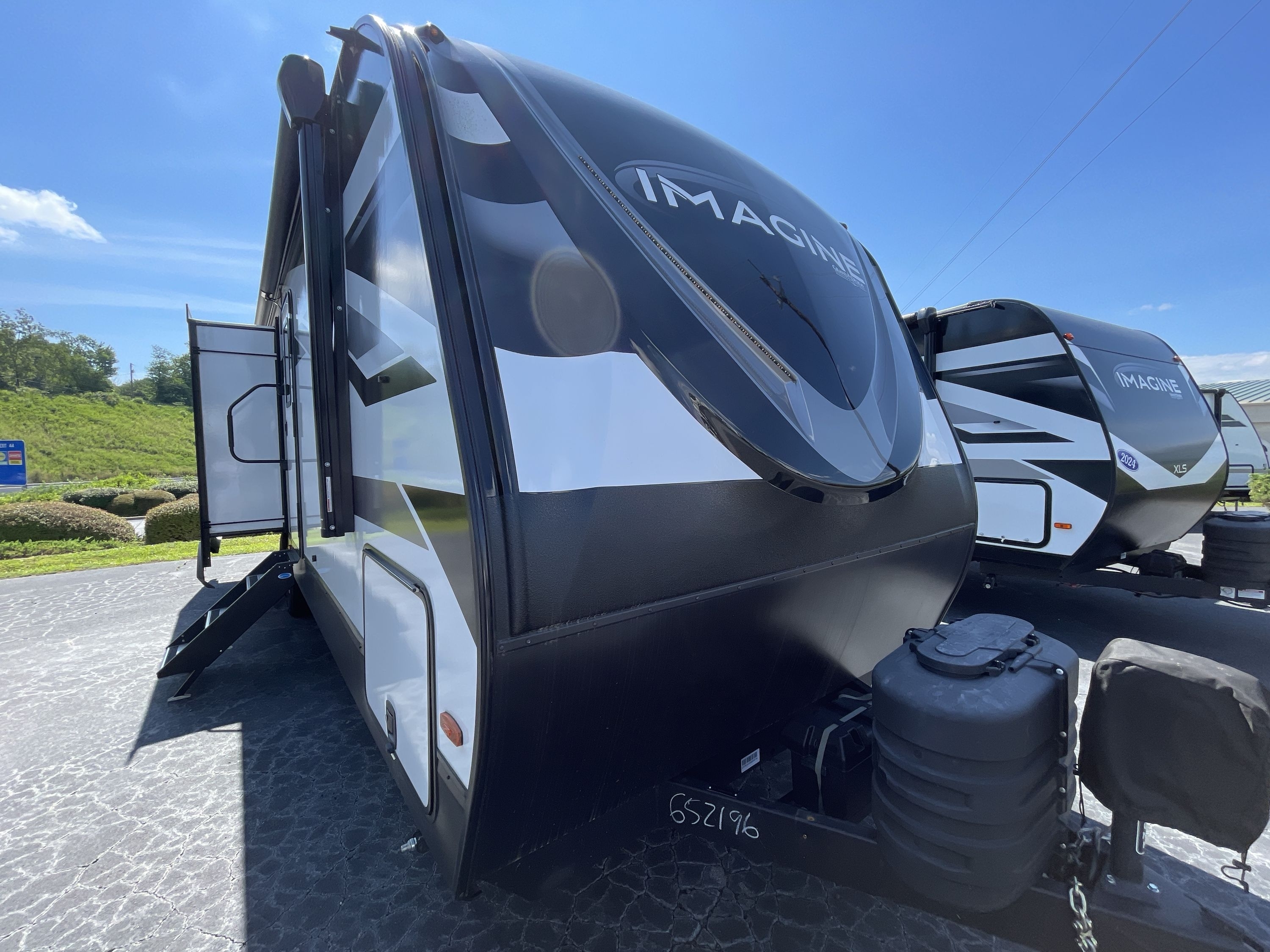 2025 Grand Design IMAGINE 2670MK in hendersonville NC