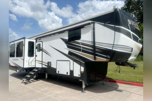 2022 Heartland BIGHORN 3776RL in spring TX