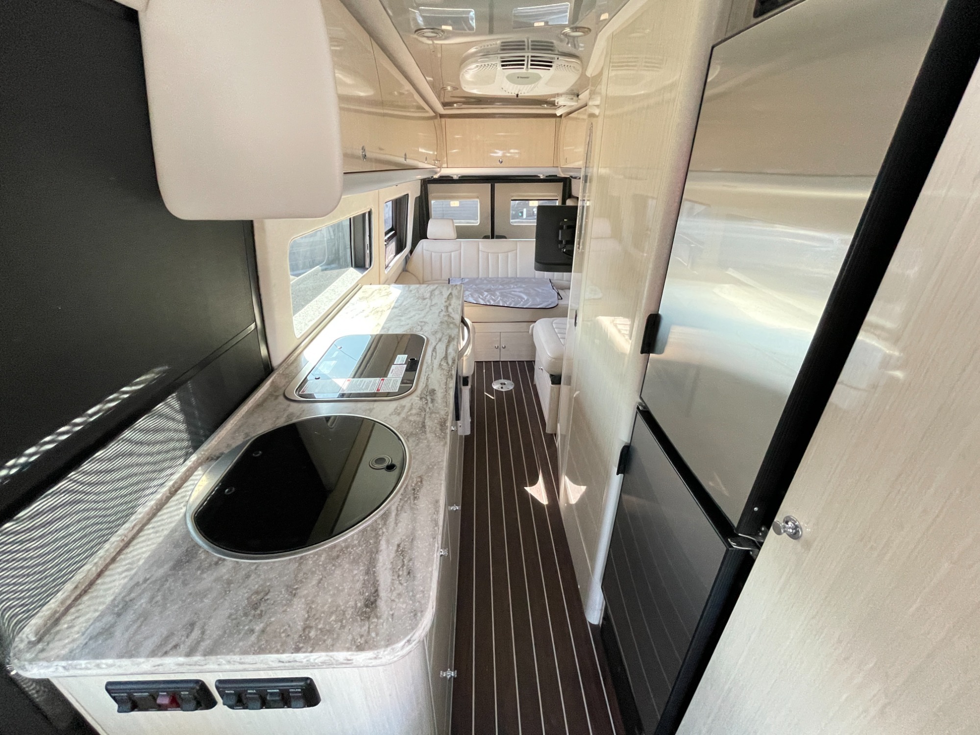 2017 Airstream INTERSTATE EXT GRAND TOUR GRAND TOUR EXT in greenwood IN