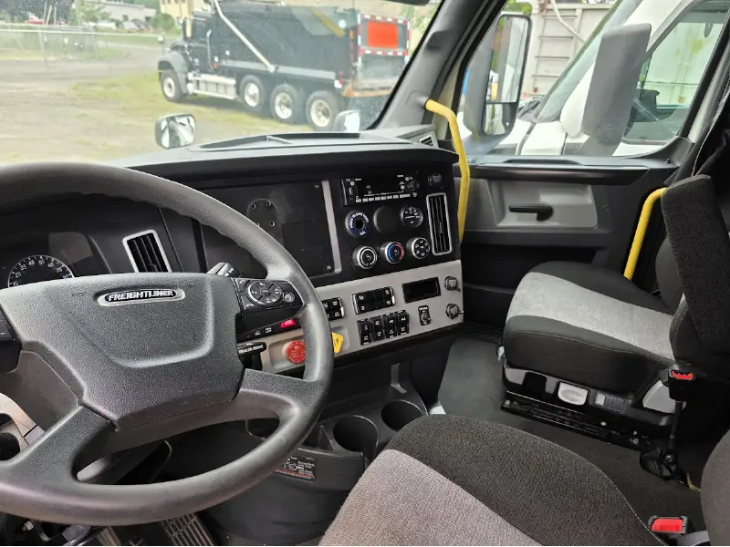 2022 FREIGHTLINER CASCADIA 126