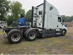 2022 FREIGHTLINER CASCADIA 126