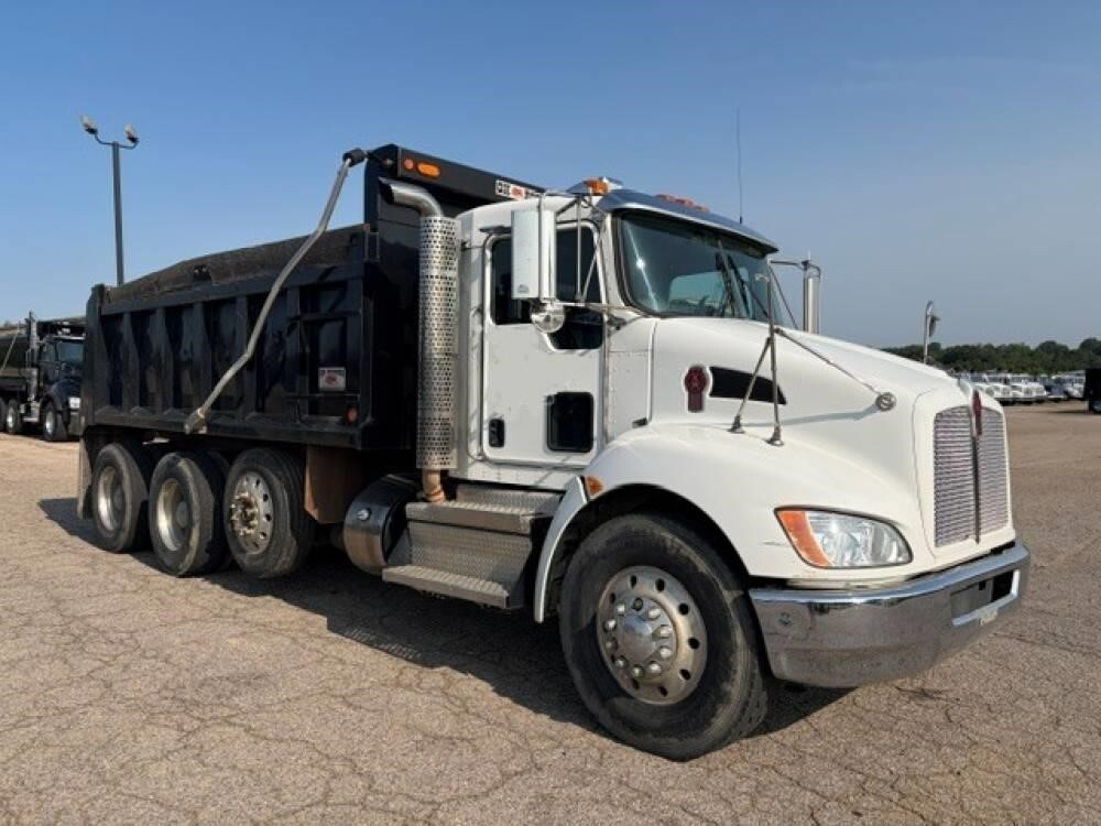 2020 KENWORTH T370 in Chatham, VA