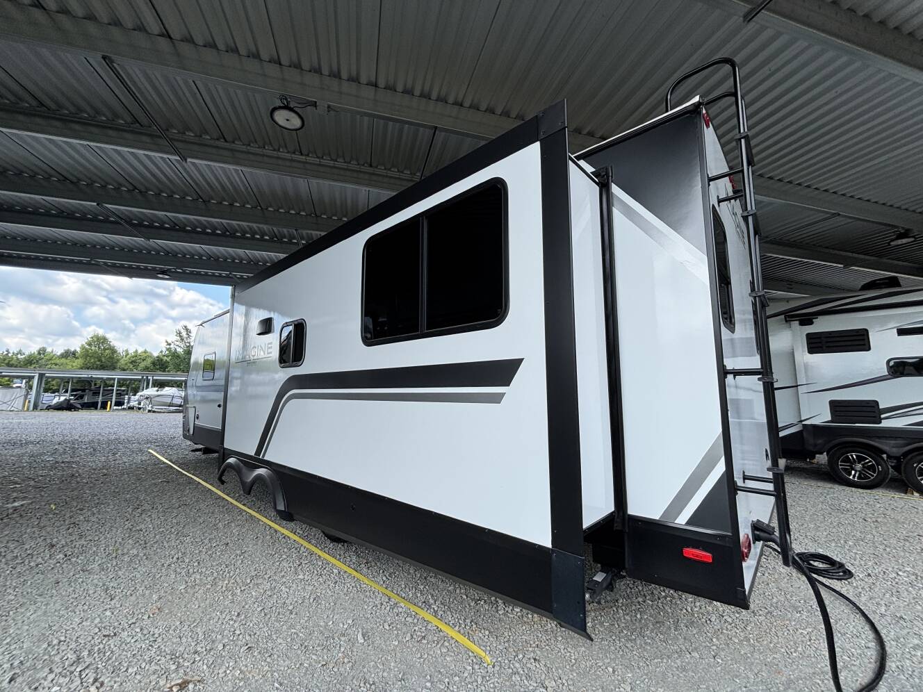 A photo of this 2025 Grand Design IMAGINE 3100RD