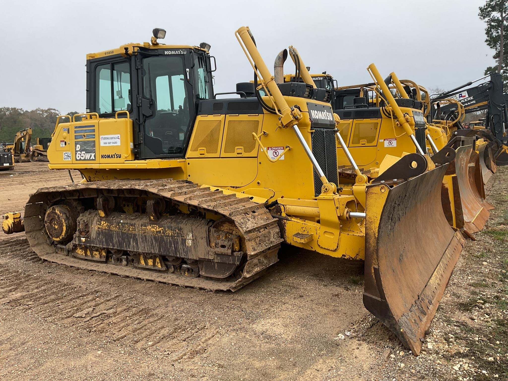 2019 KOMATSU D65WX-18 in Livingston, TX