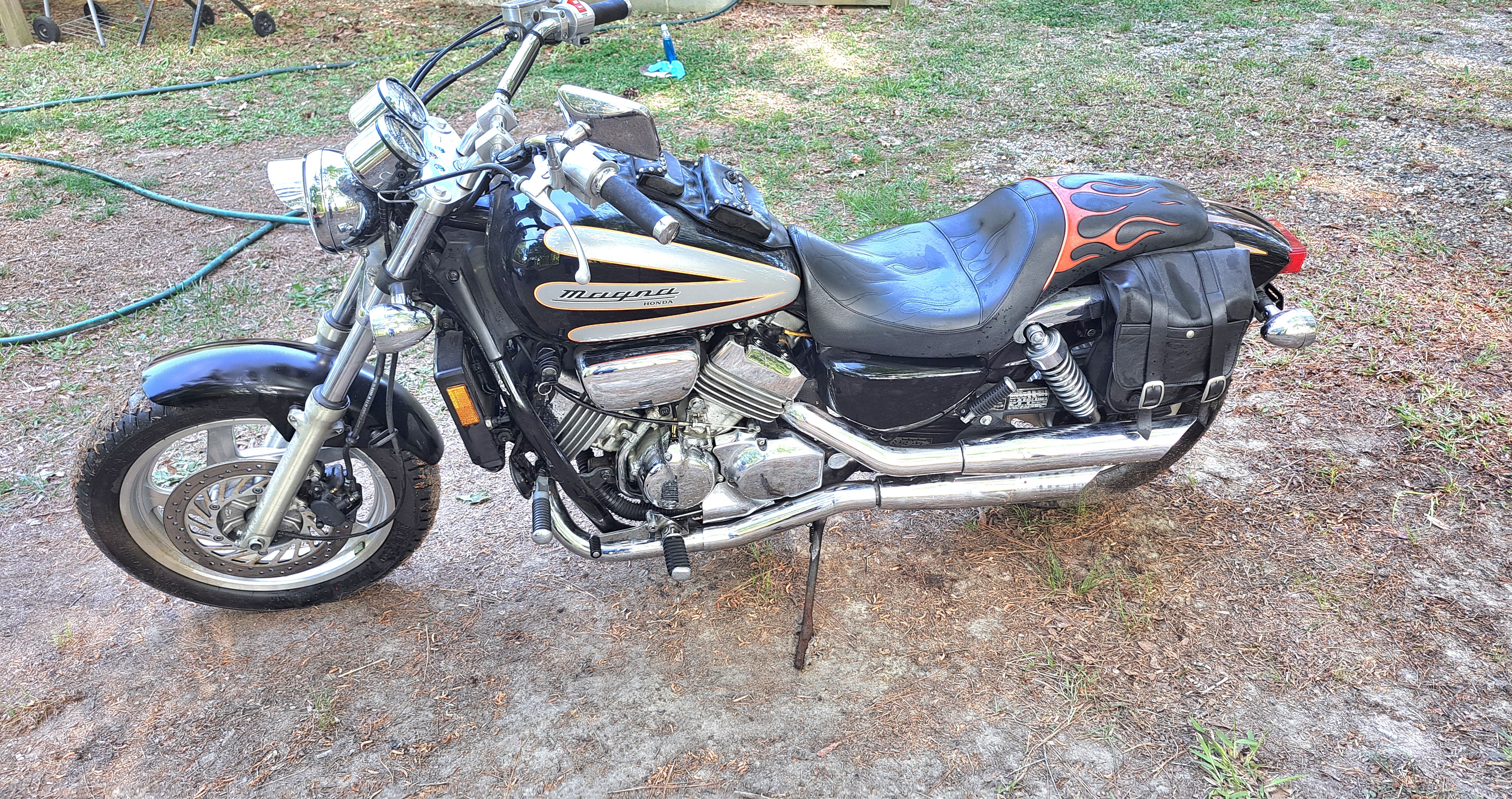 1998 Honda MAGNA 750 750 in Fuquay-varina, NC