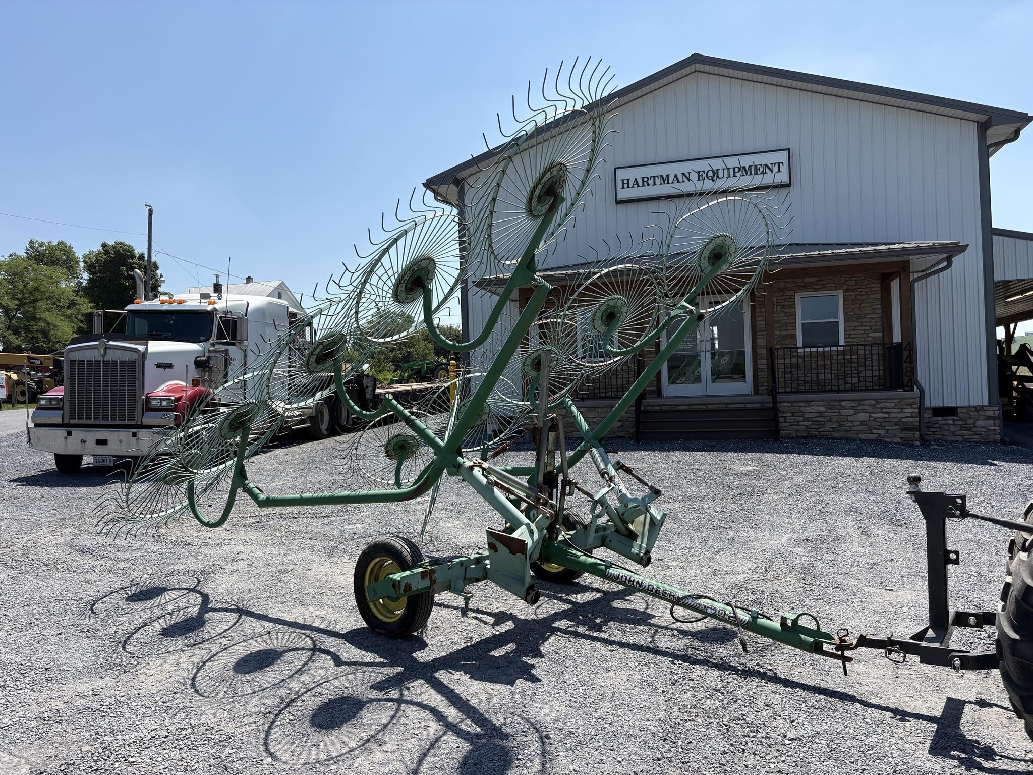 2003 JOHN DEERE 702 in Linville, VA