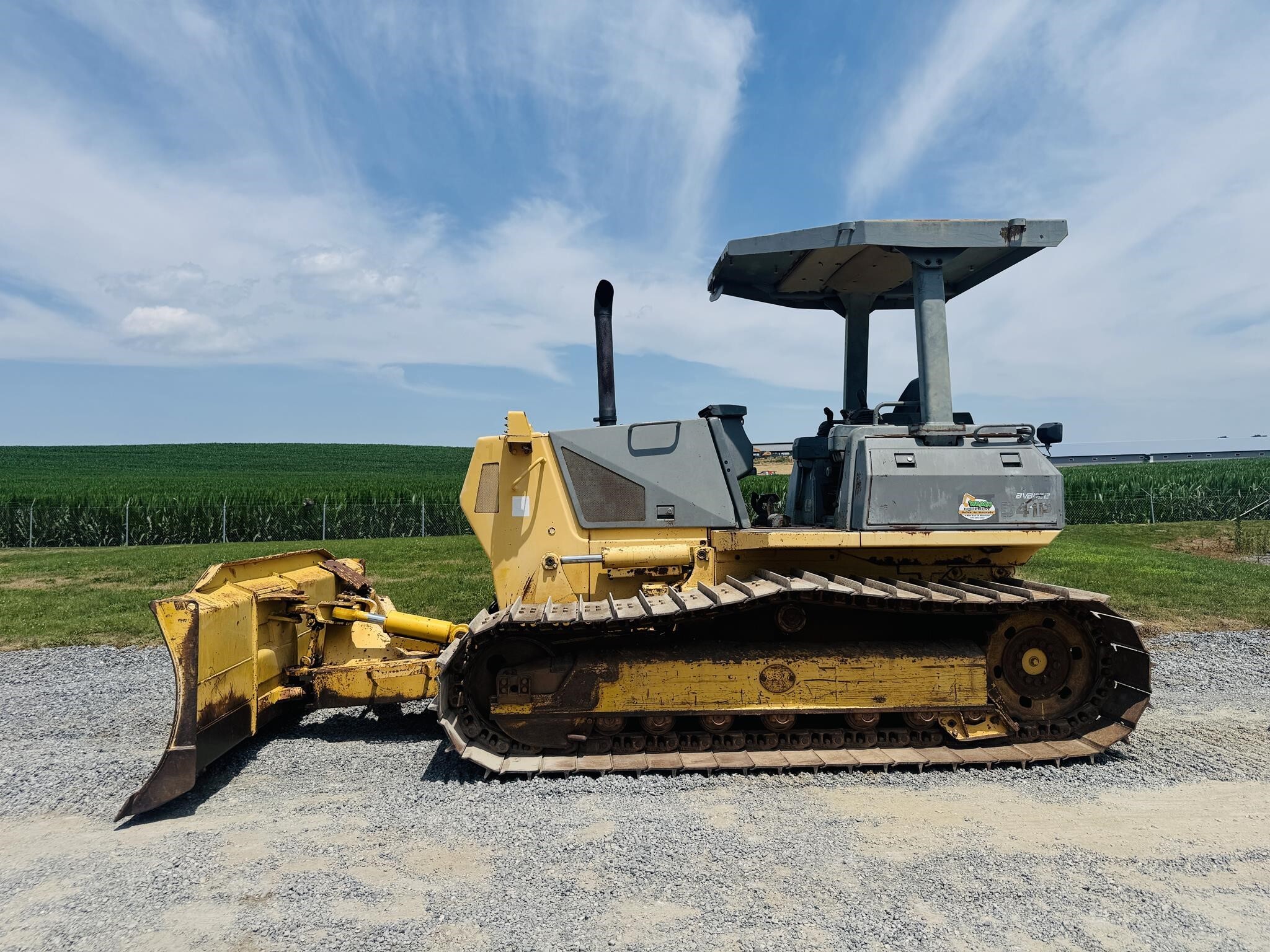 1998 KOMATSU D41P-6 in Womelsdorf, PA