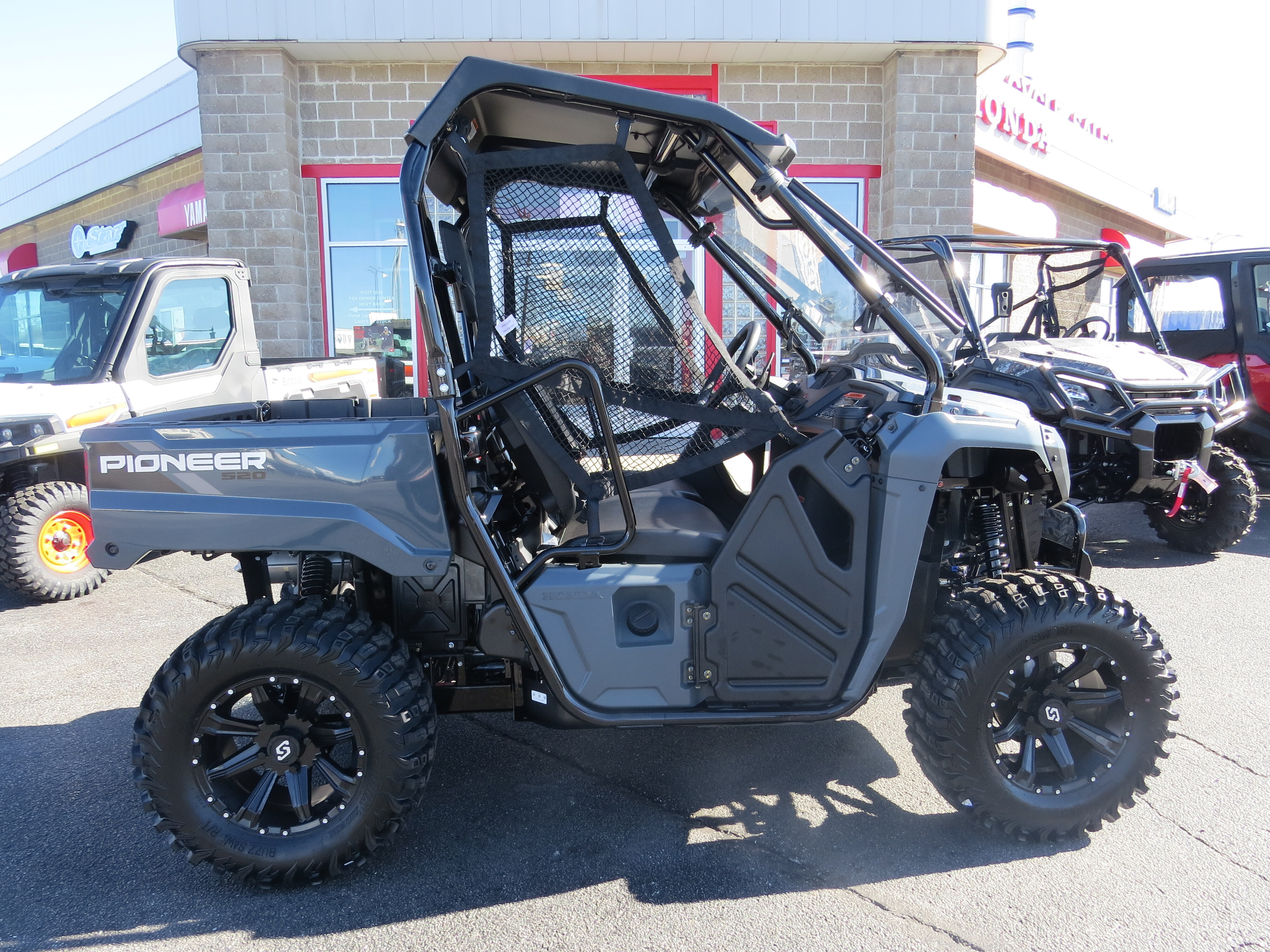 2025 Honda Pioneer 520 BASE in litchfield IL