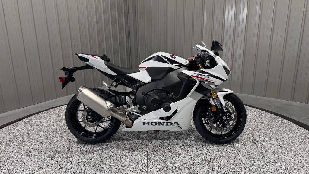 2027 Honda CBR1000RR 1000RR in Jonestown, PA