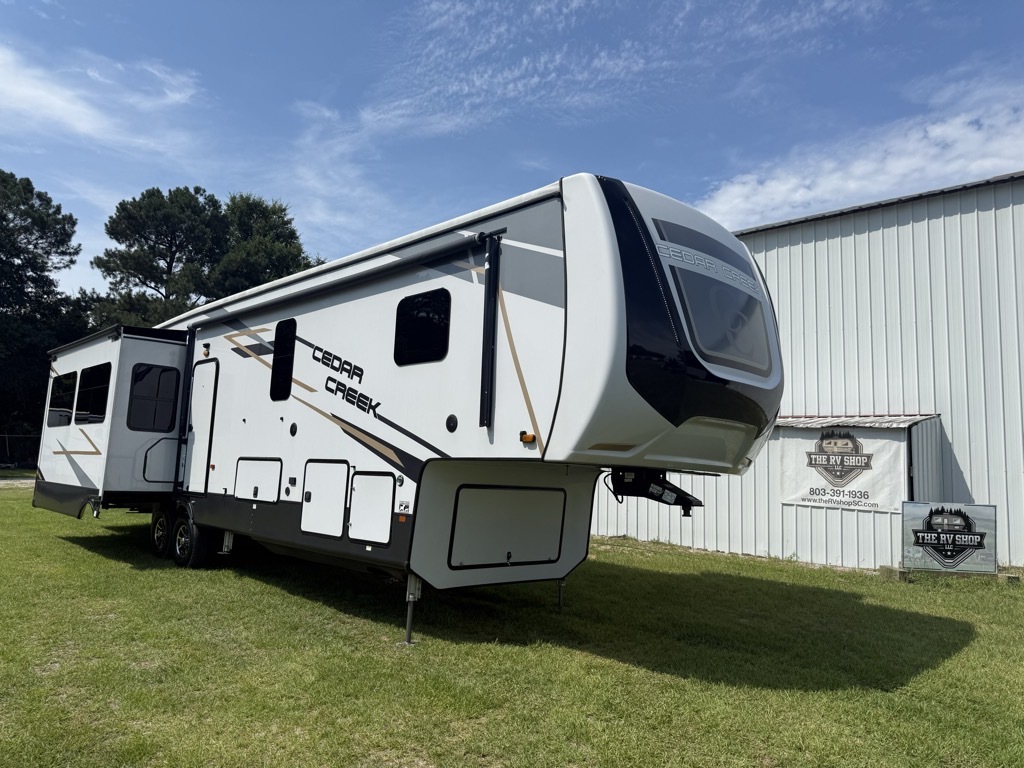 2021 Forest River CEDAR CREEK 377BH RV
