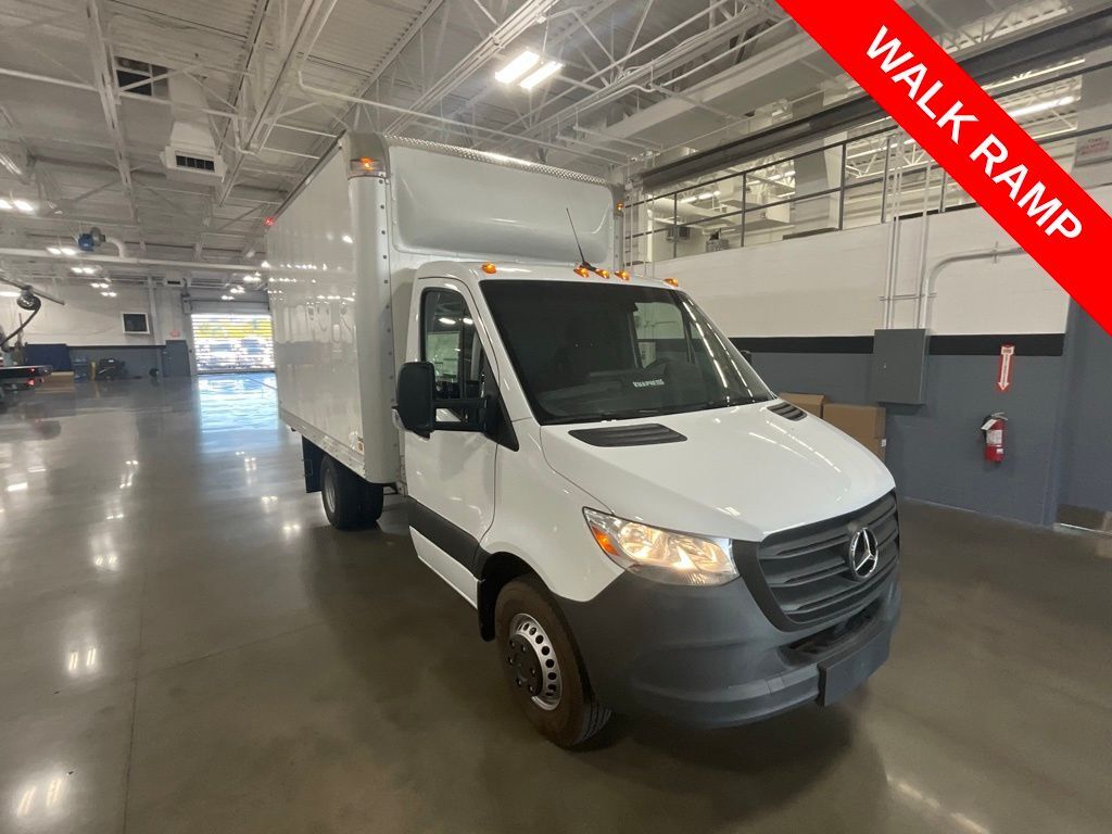 2024 MERCEDES-BENZ SPRINTER 4500 4500 in West Chester, OH