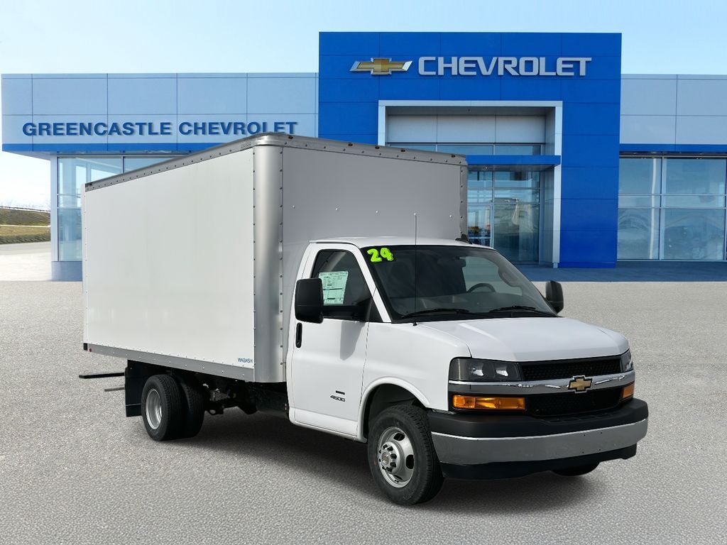 2024 CHEVROLET Express Cutaway in Greencastle, PA
