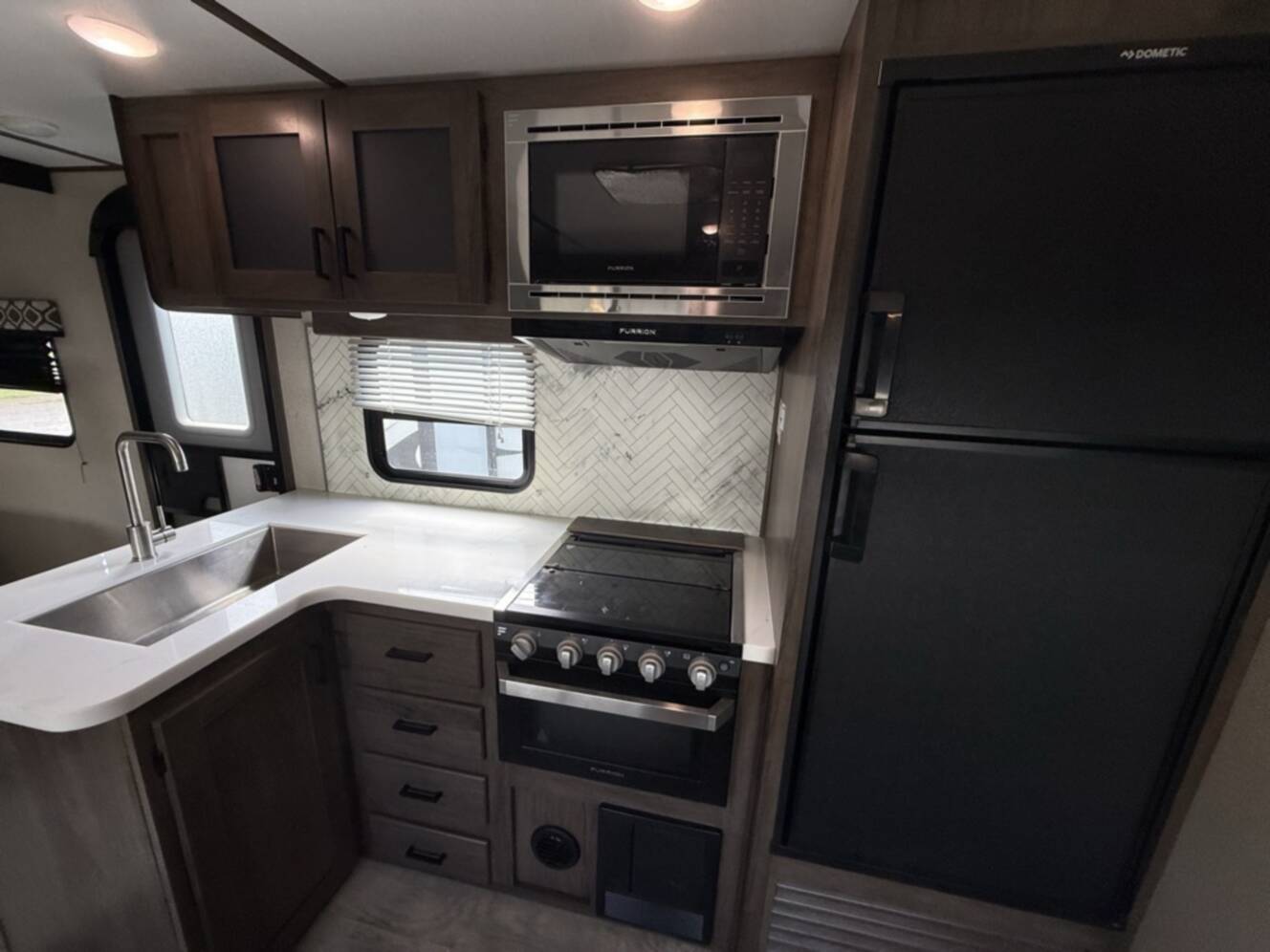 A photo of this 2020 Prime Time TRACER 29QBD