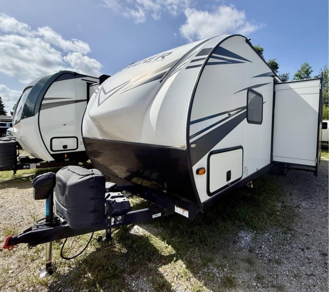 A photo of this 2020 Prime Time TRACER 29QBD
