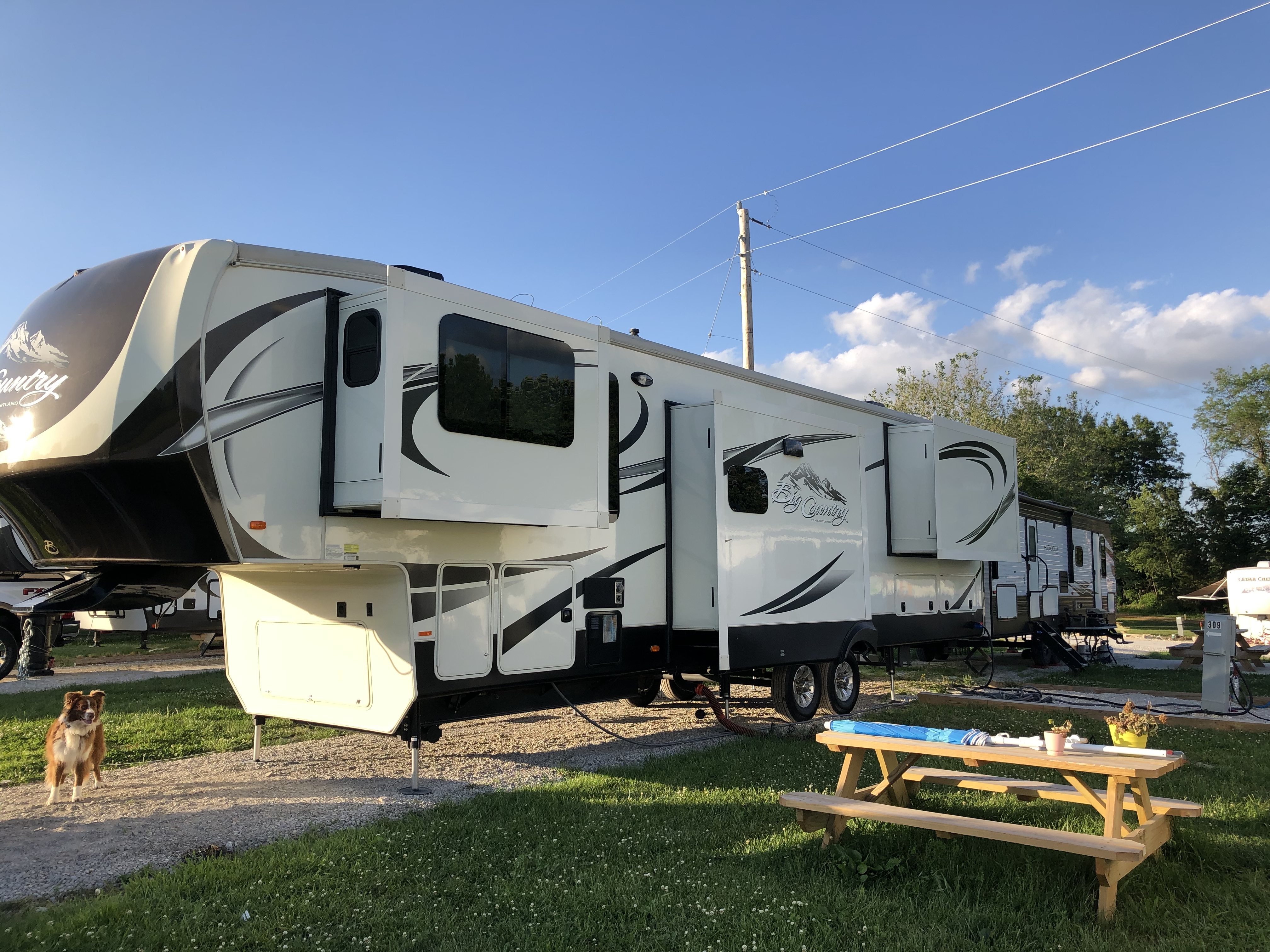 2017 Heartland BIG COUNTRY 3700 FL in rison AR