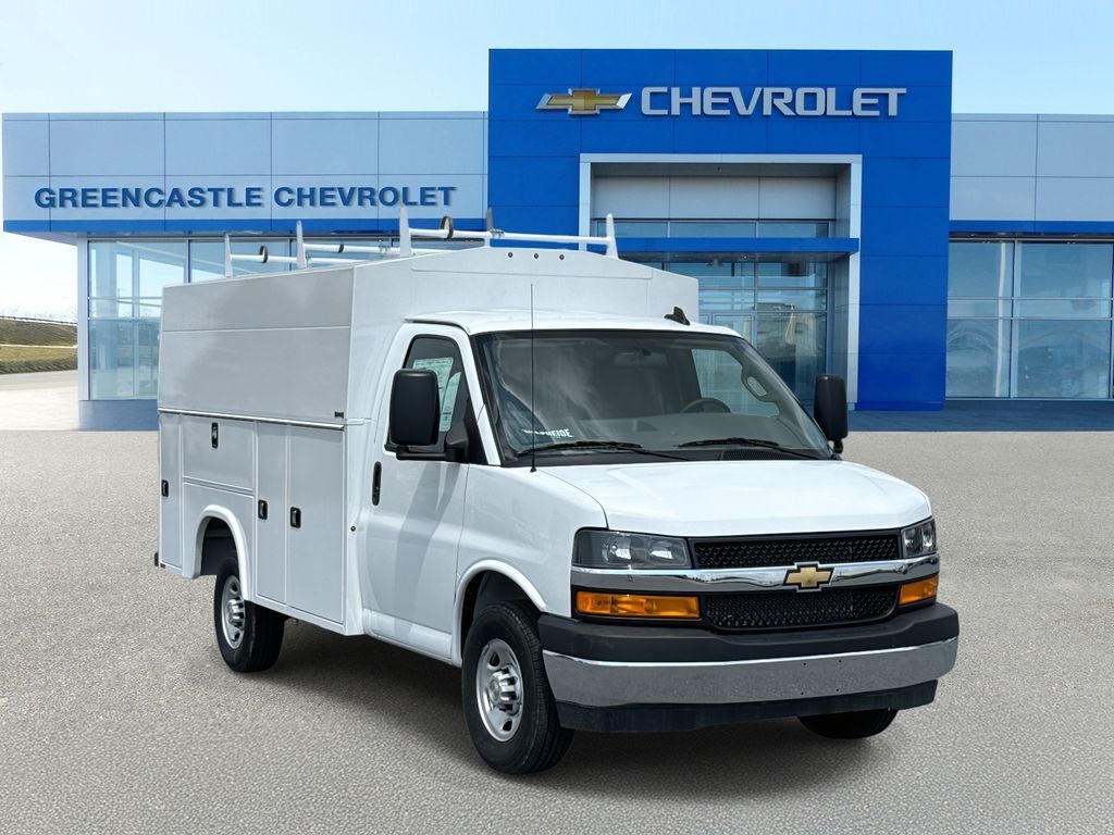 2025 CHEVROLET Express 3500 in Greencastle, PA