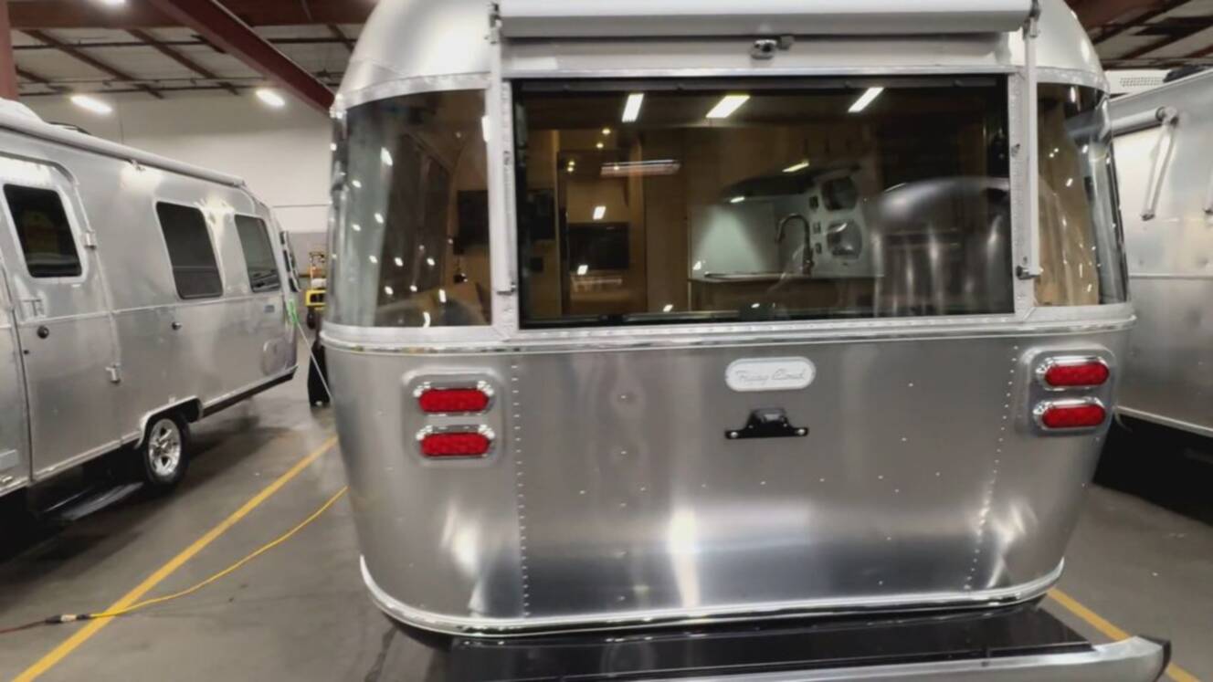 A photo of this 2026 Airstream Flying Cloud 25FB