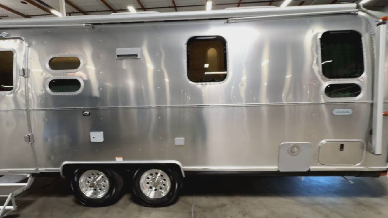 A photo of this 2026 Airstream Globetrotter 25FB