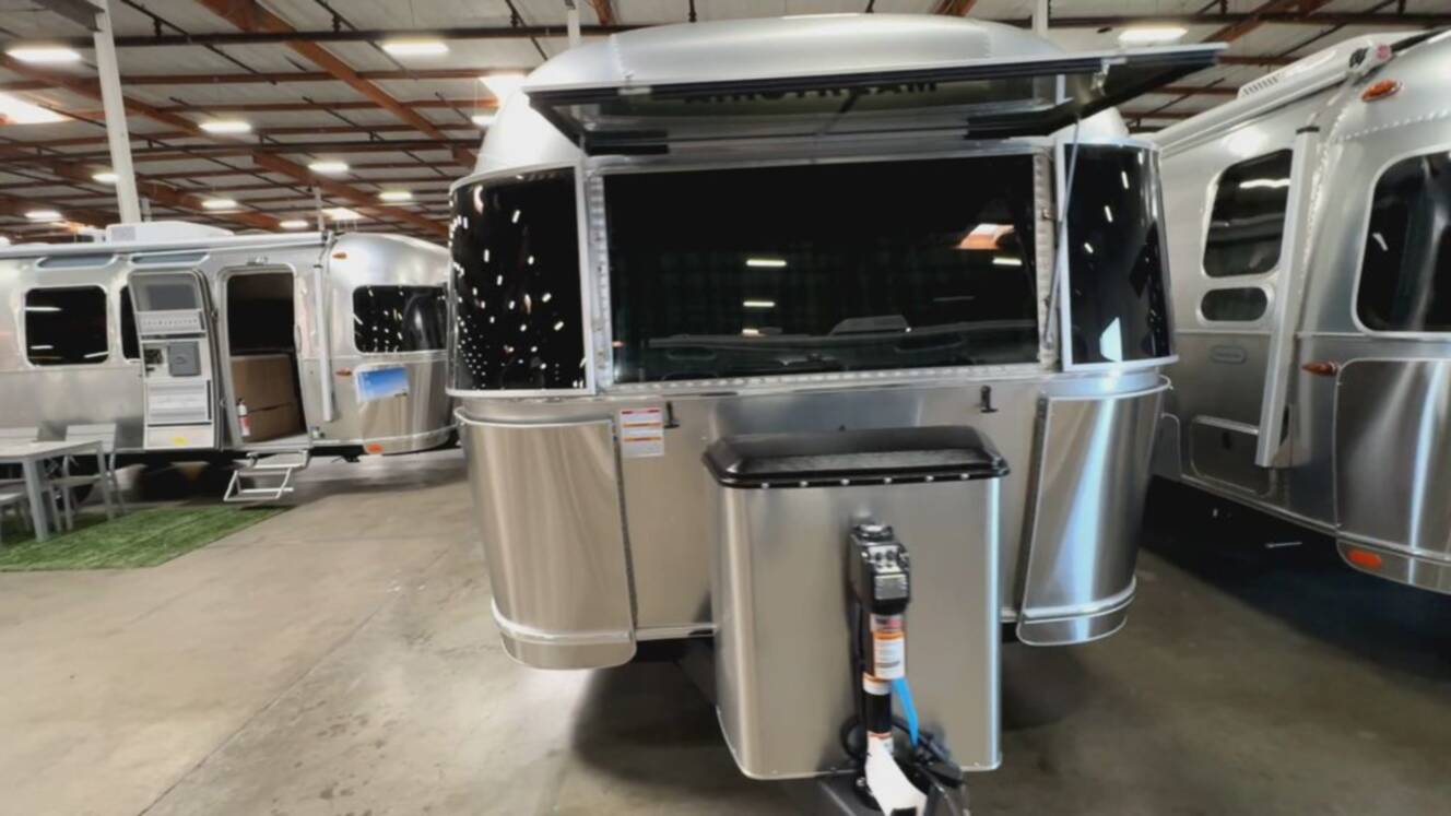 A photo of this 2026 Airstream Globetrotter 25FB