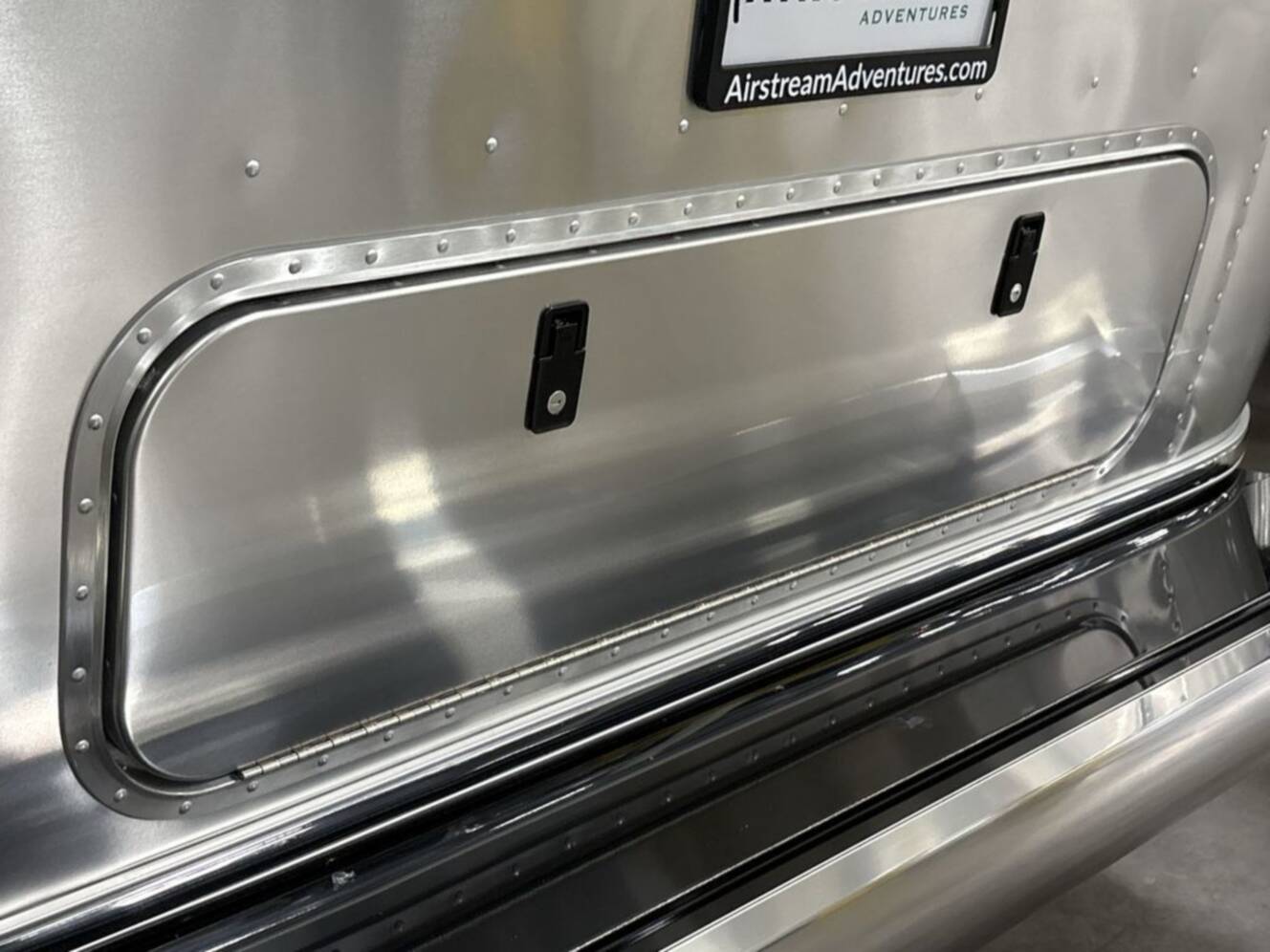 A photo of this 2026 Airstream Globetrotter 25FB