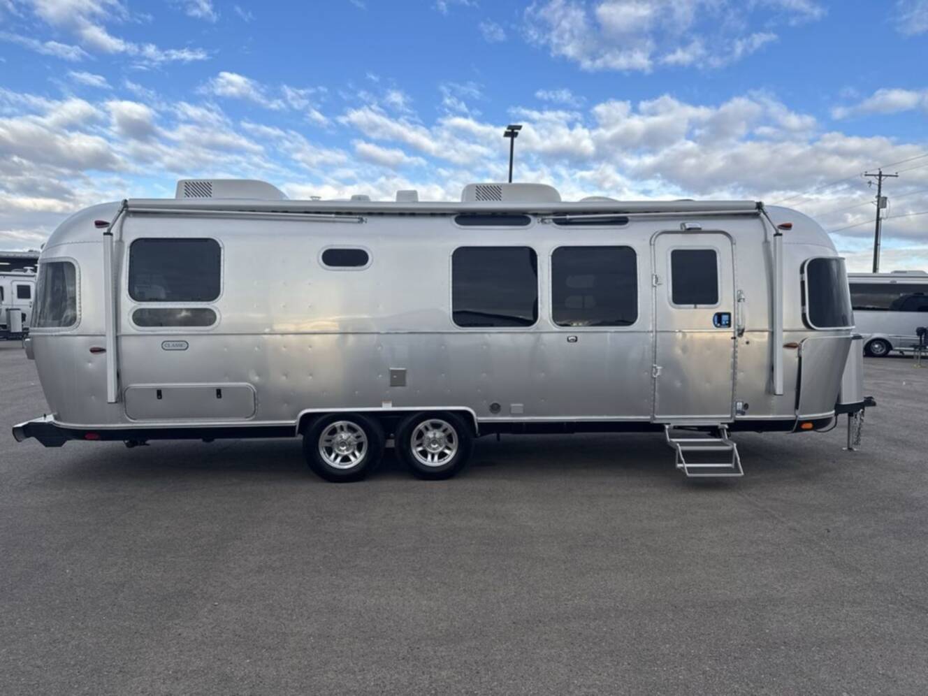 A photo of this 2026 Airstream Classic 28RB
