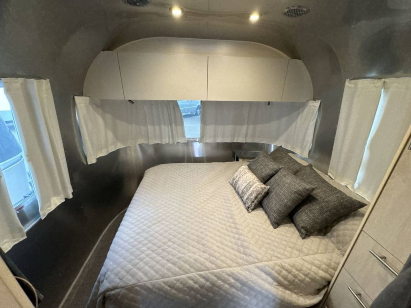 A photo of this 2026 Airstream Flying Cloud 25FB