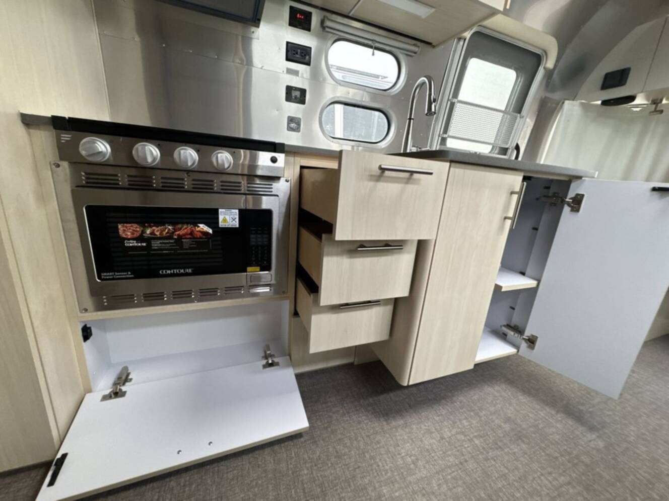 A photo of this 2026 Airstream Flying Cloud 25FB
