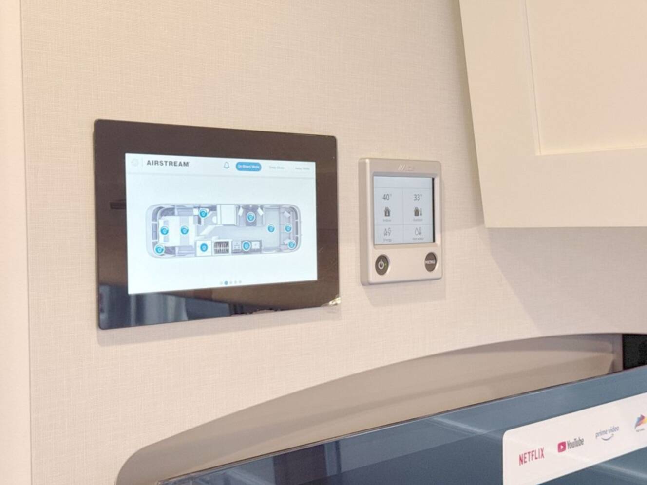 A photo of this 2026 Airstream Classic 30RB