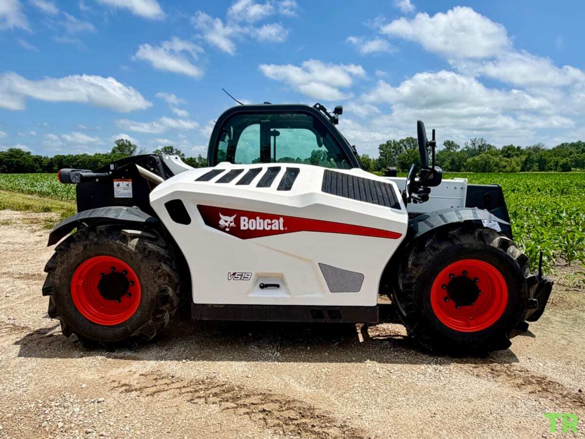 2021 BOBCAT V519 in Quenemo, KS
