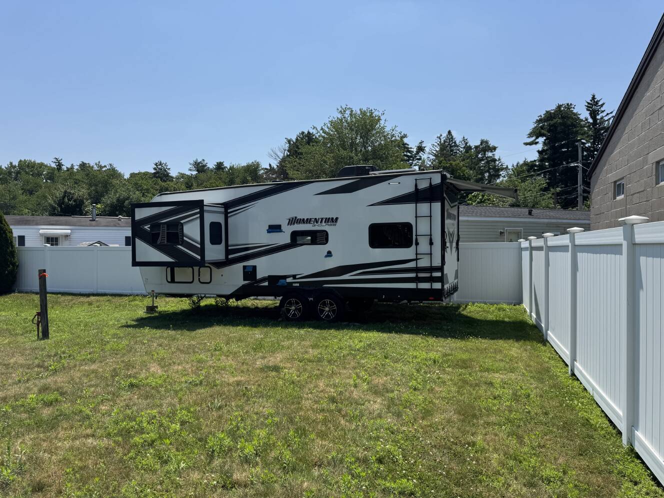 A photo of this 2023 Grand Design MOMENTUM G-CLASS 23G