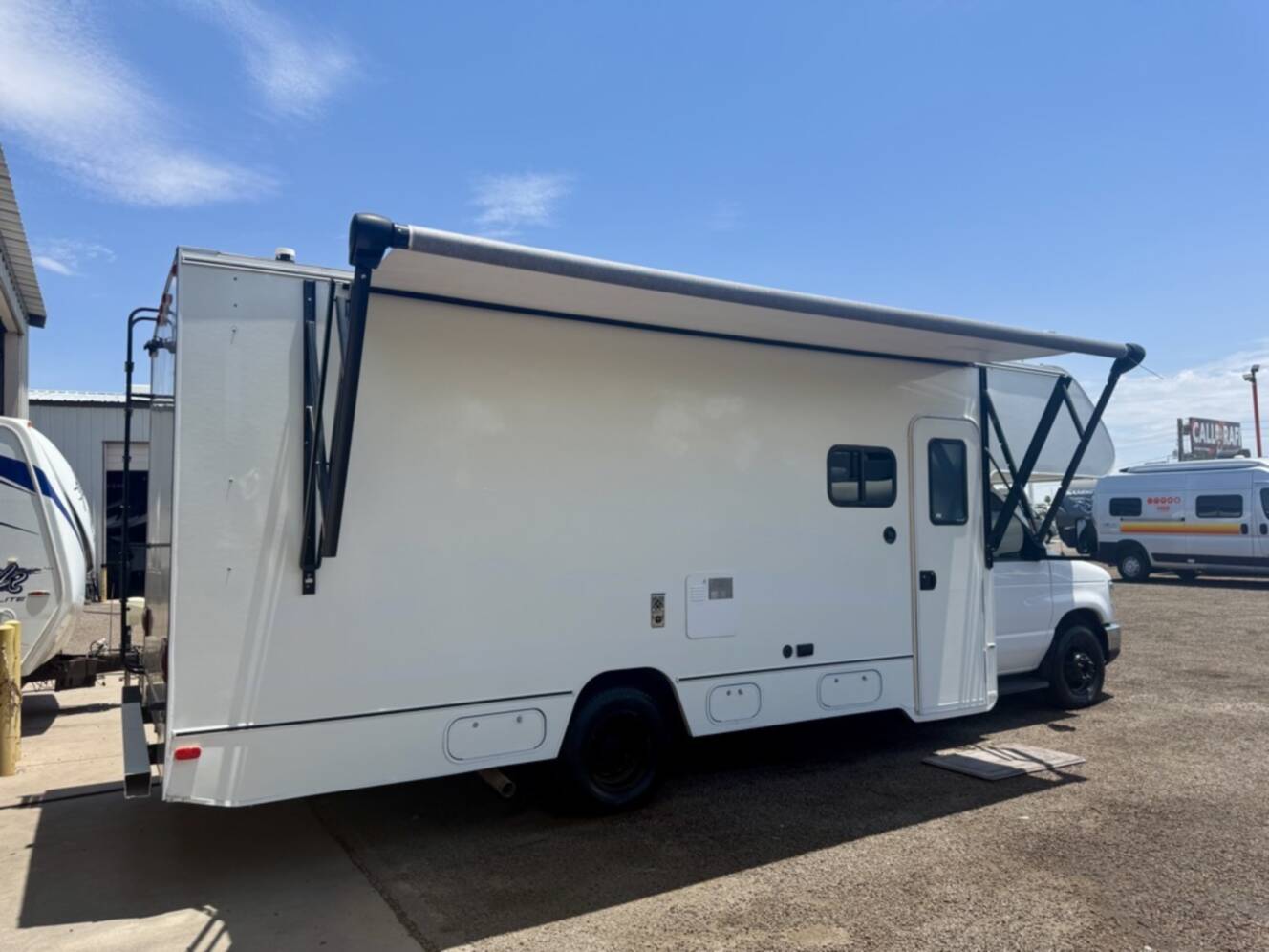 A photo of this 2018 Winnebago OUTLOOK 25J