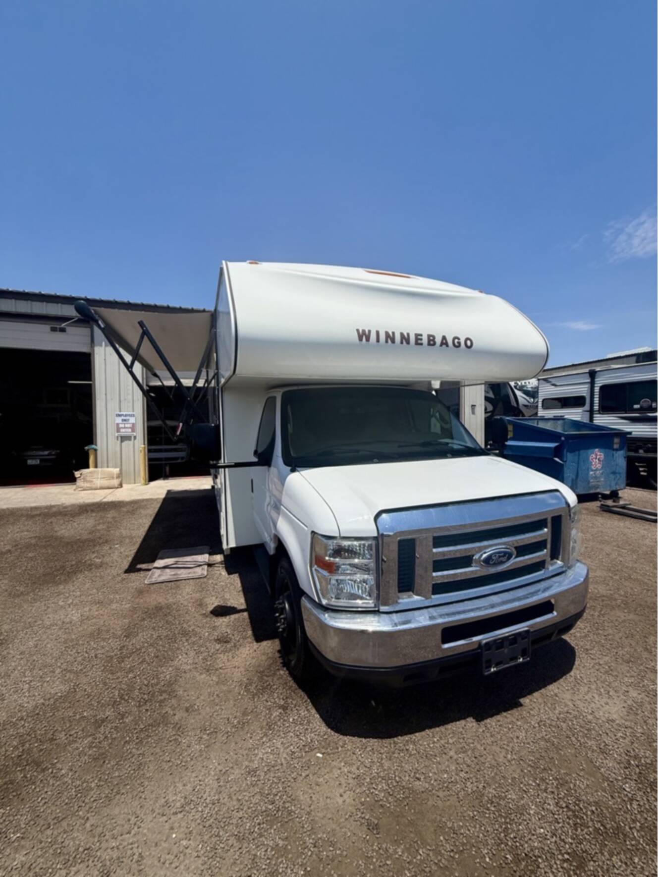 A photo of this 2018 Winnebago OUTLOOK 25J