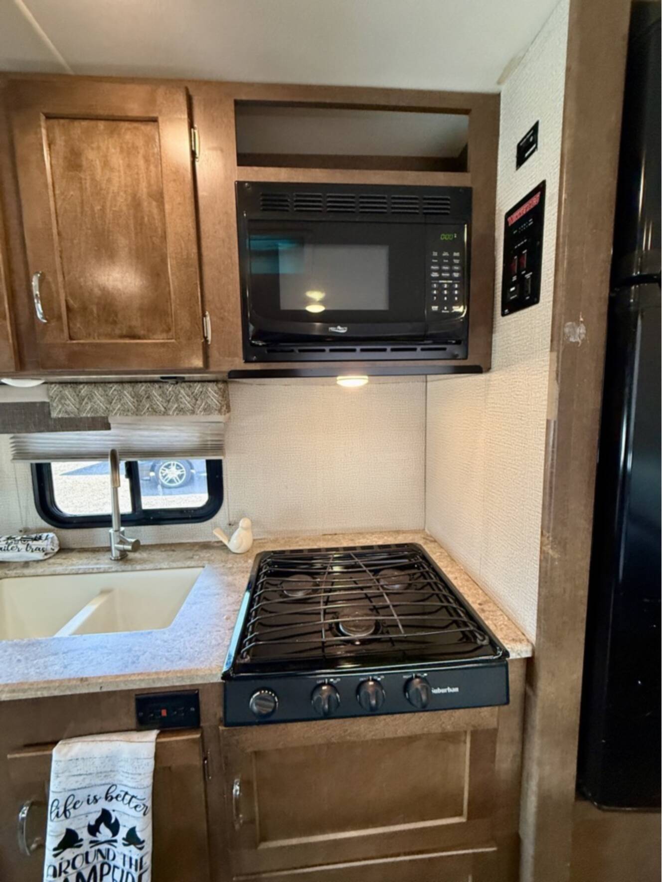 A photo of this 2018 Winnebago OUTLOOK 25J