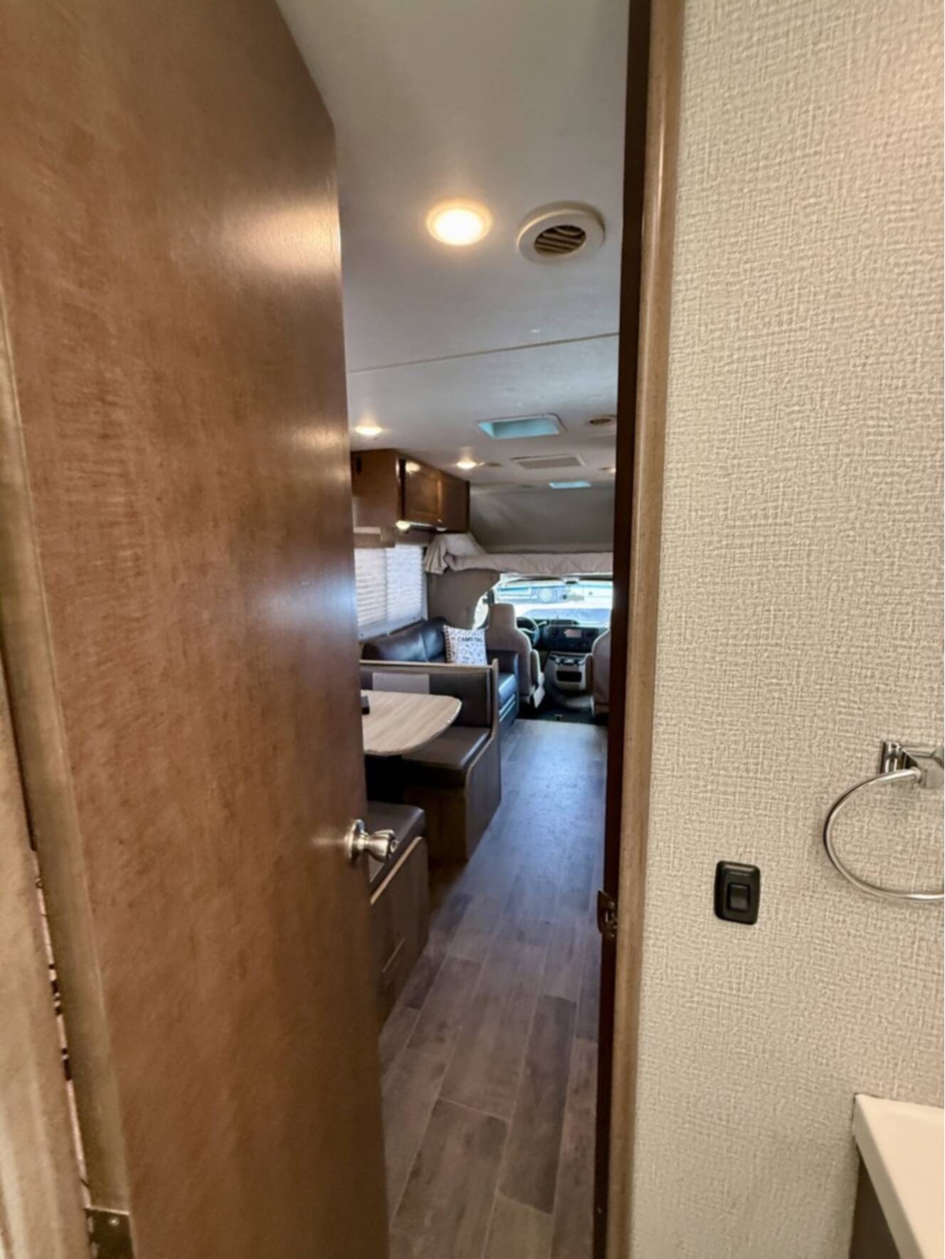A photo of this 2018 Winnebago OUTLOOK 25J