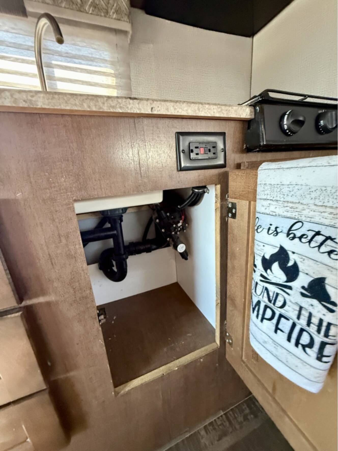 A photo of this 2018 Winnebago OUTLOOK 25J
