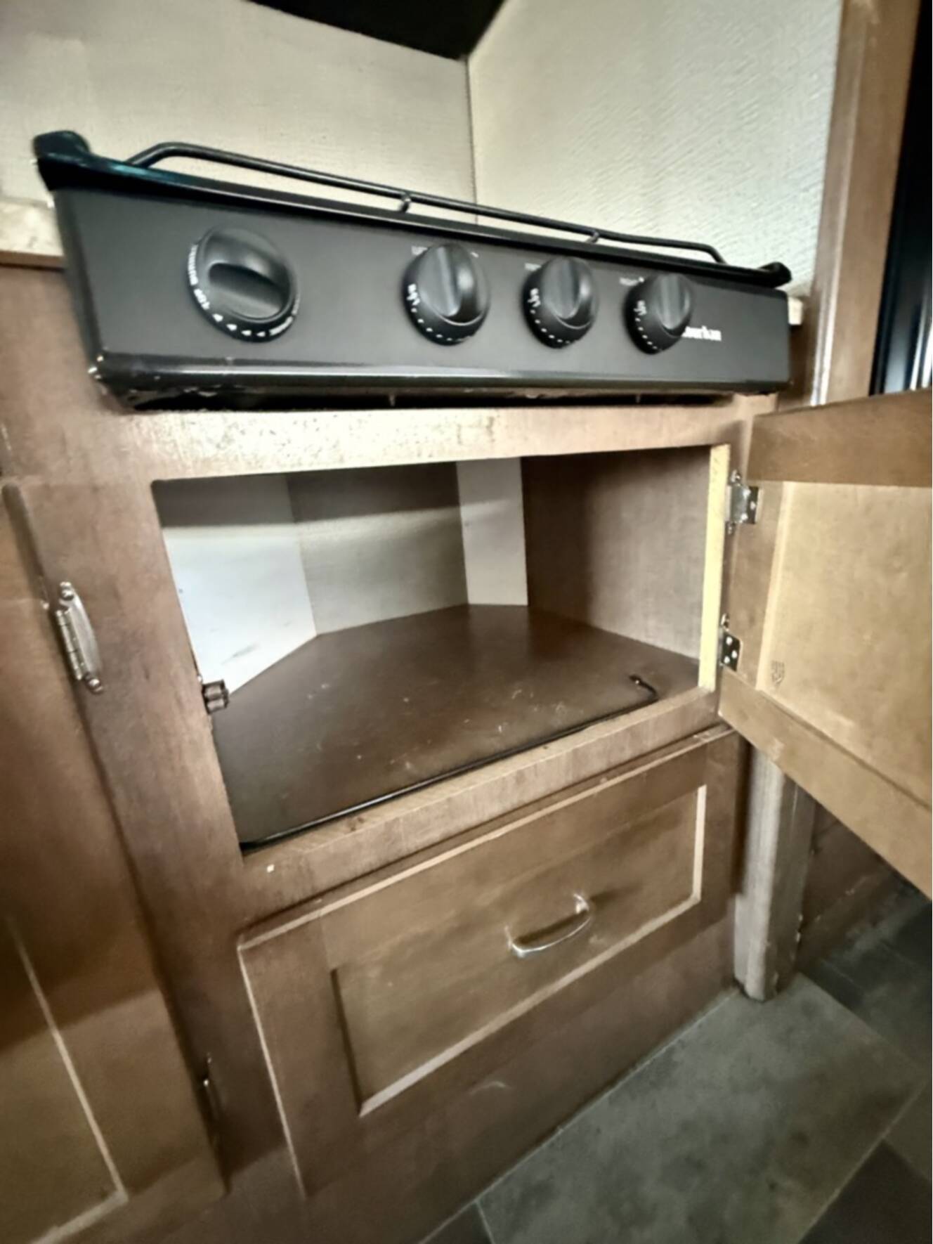 A photo of this 2018 Winnebago OUTLOOK 25J