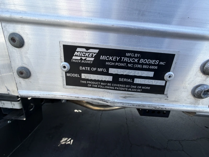 2025 ISUZU NRR GAS USED BOX