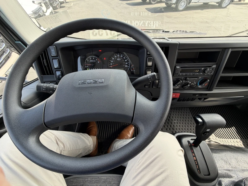 2025 ISUZU NRR GAS USED BOX