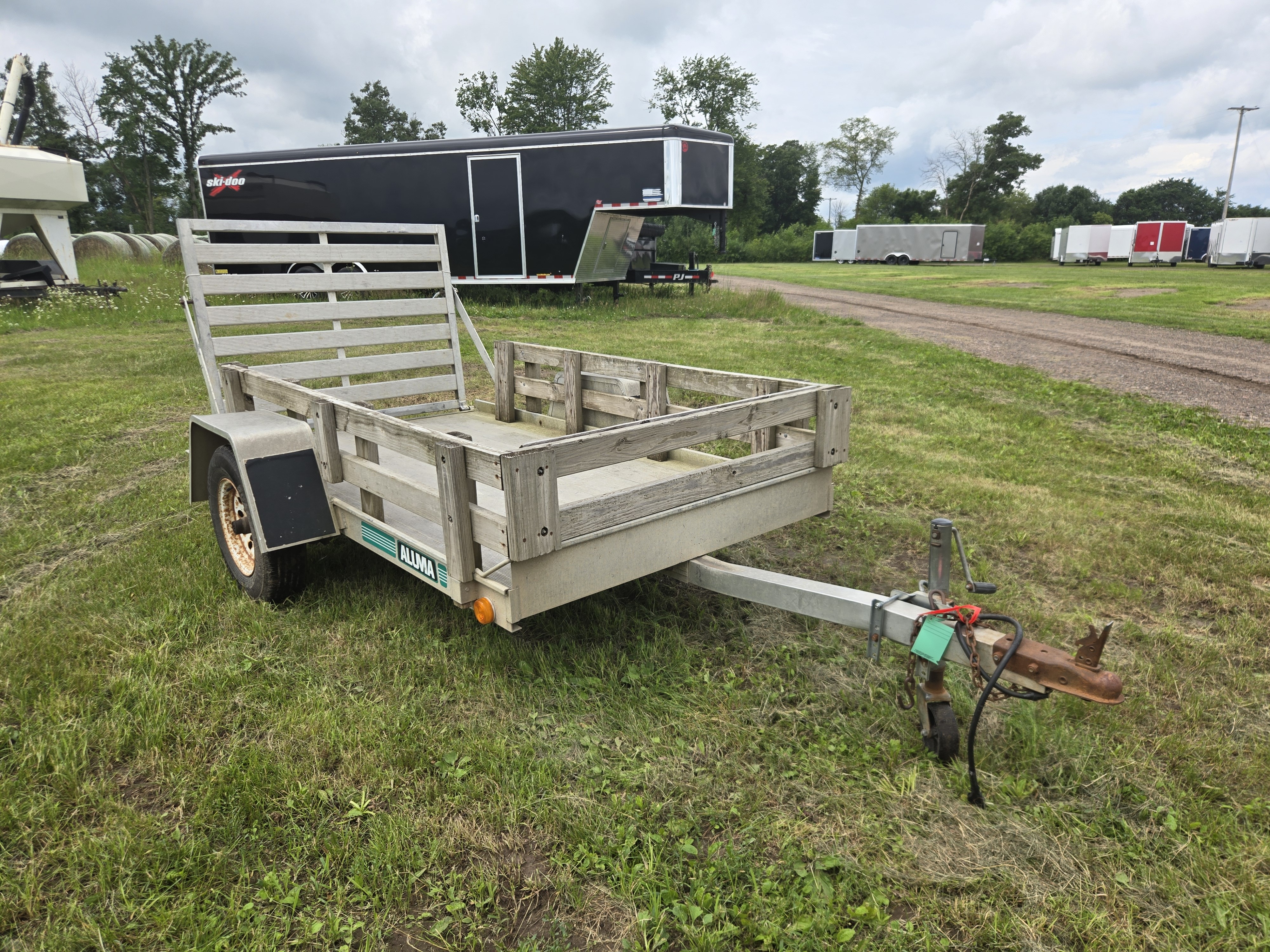 2000 ALUMA 4ft x 8ft in Rice Lake, WI