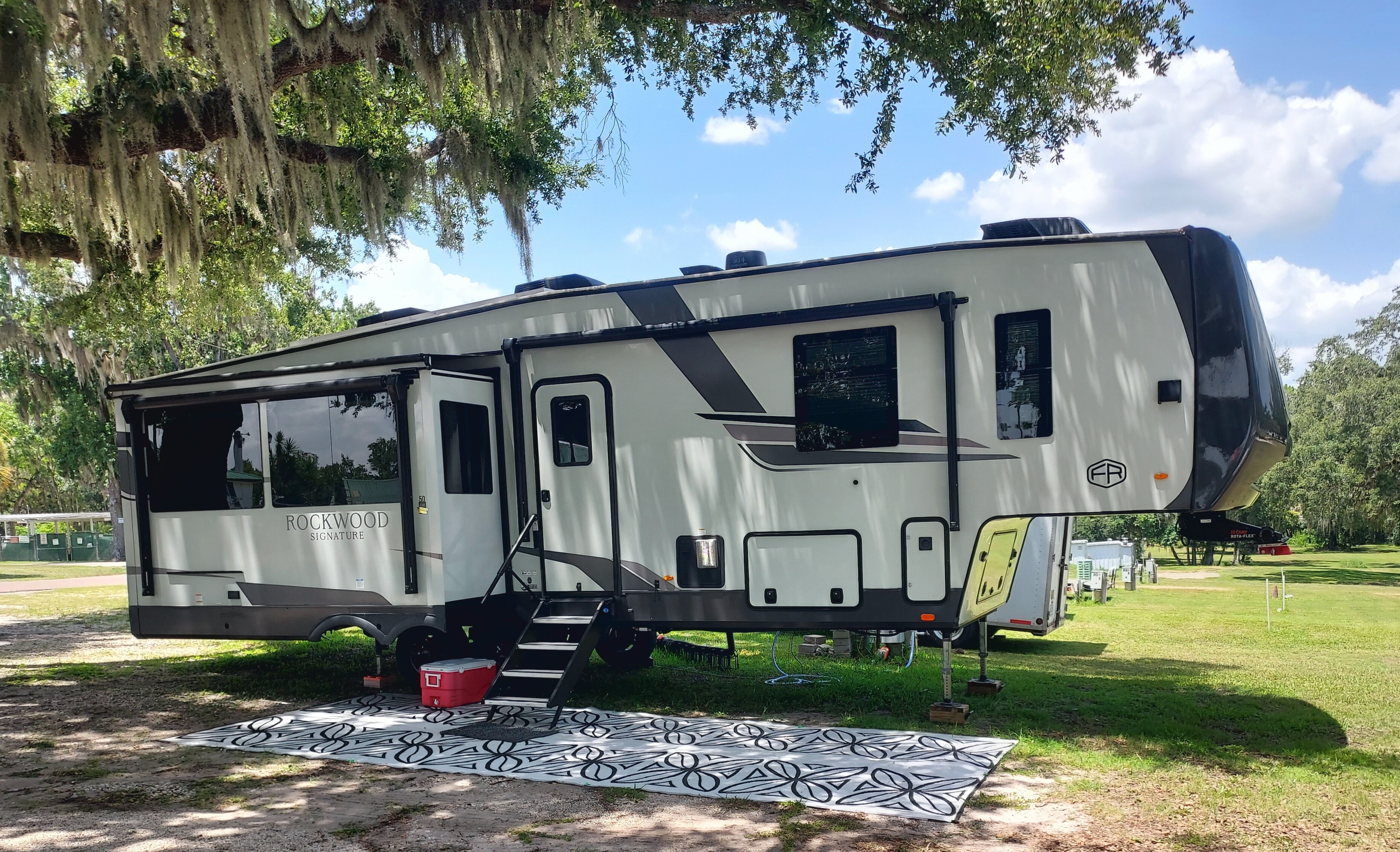 Forest River Rockwood Signature Fifth Wheel RVs for sale - RV Trader