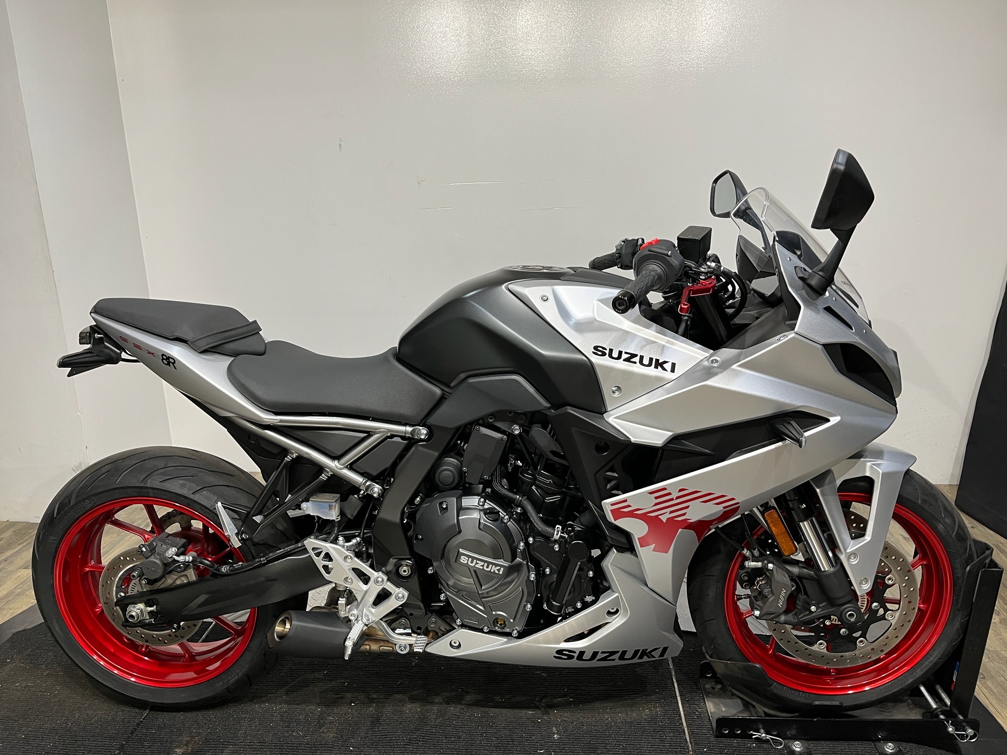 2024 Suzuki GSX-8R 8R in Wauconda, IL