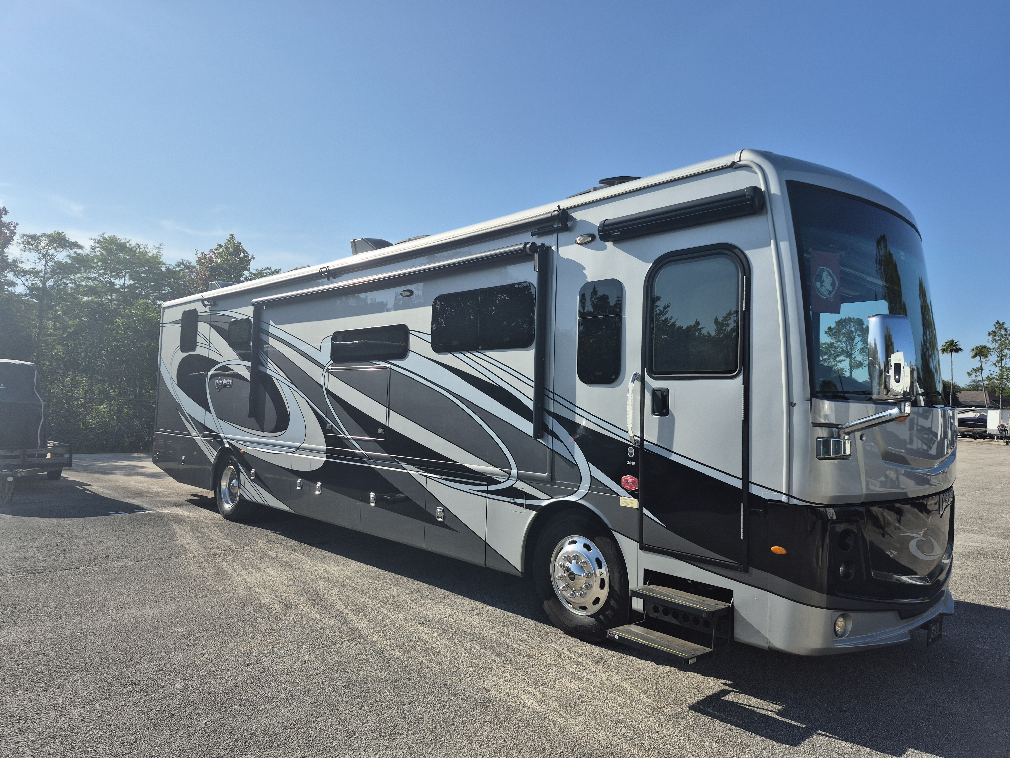 2020 Fleetwood DISCOVERY 38W RV
