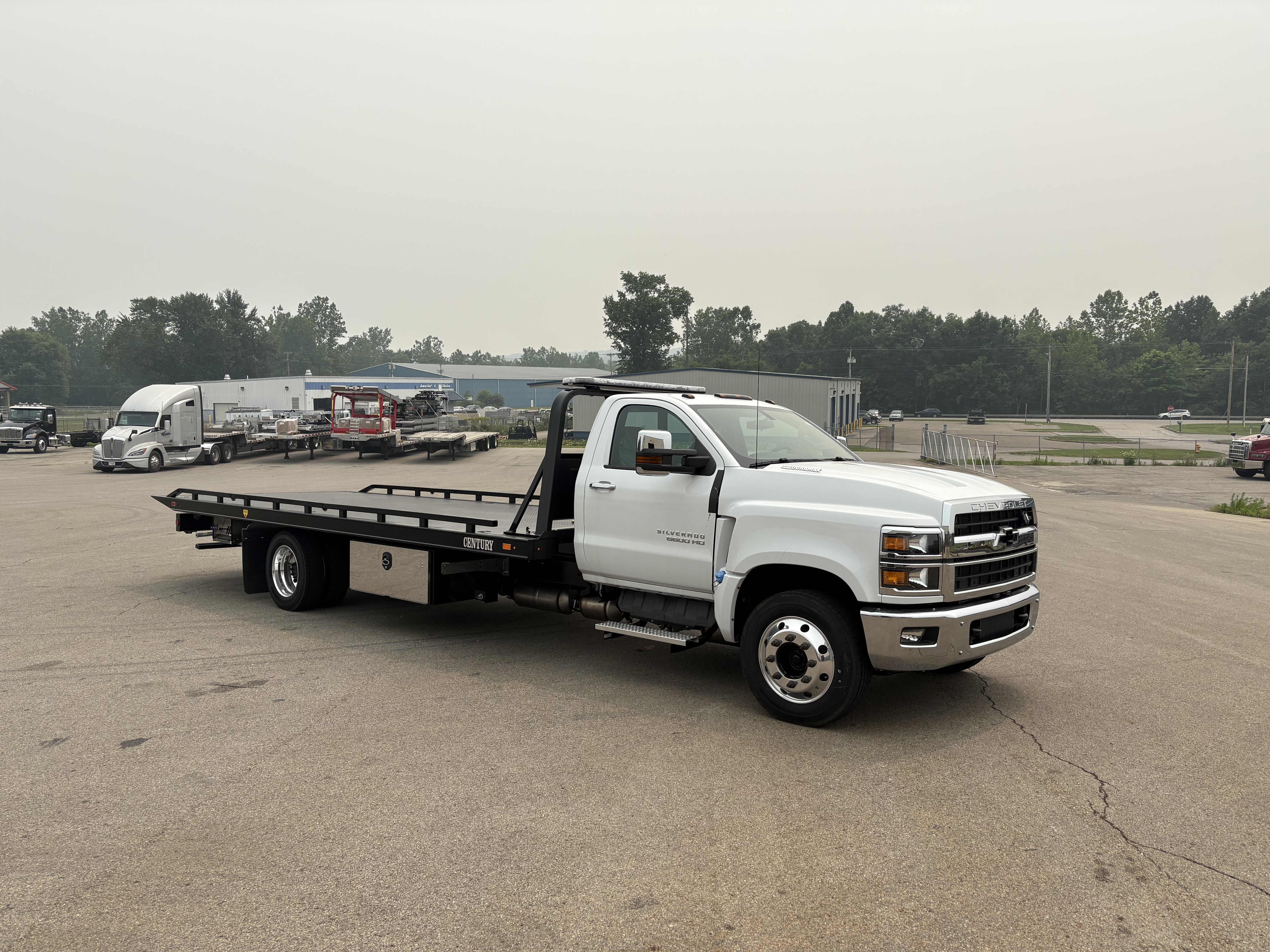 2024 CHEVROLET SILVERADO 6500HD in Wentzville, MO